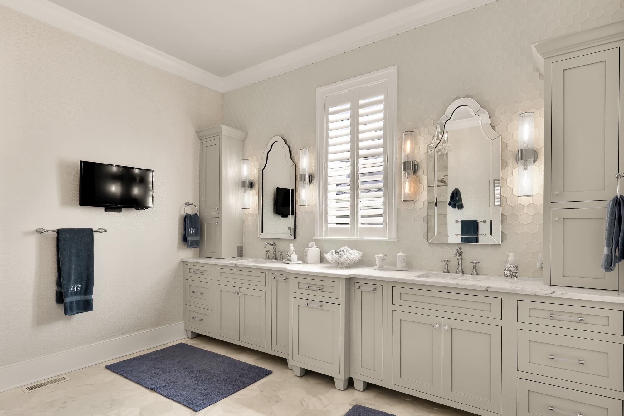 SHOWFIELD - Residential