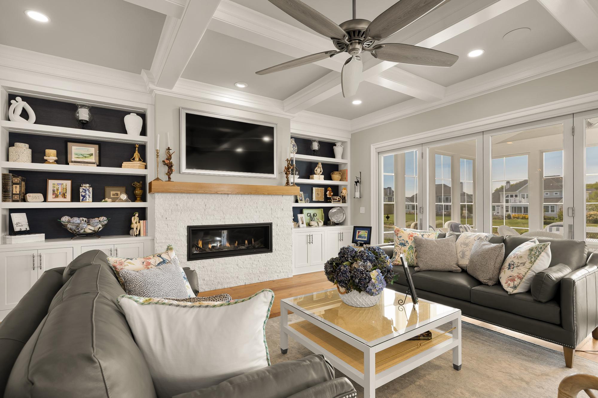 SHOWFIELD - Residential