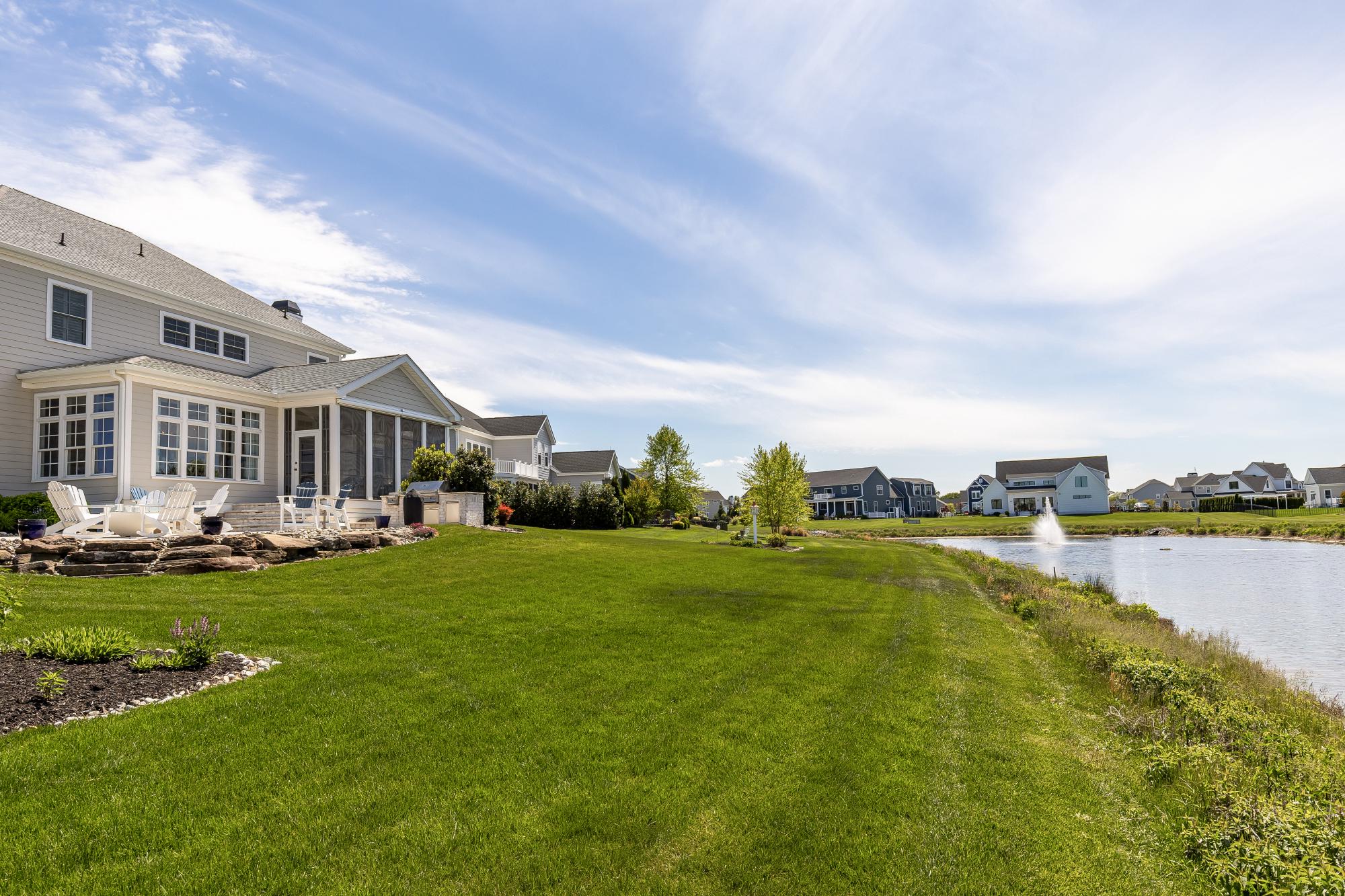 SHOWFIELD - Residential