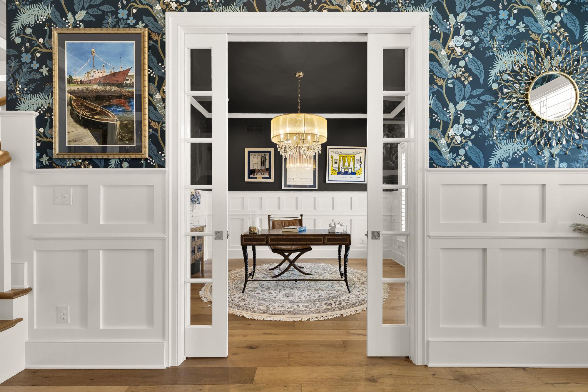 SHOWFIELD - Residential