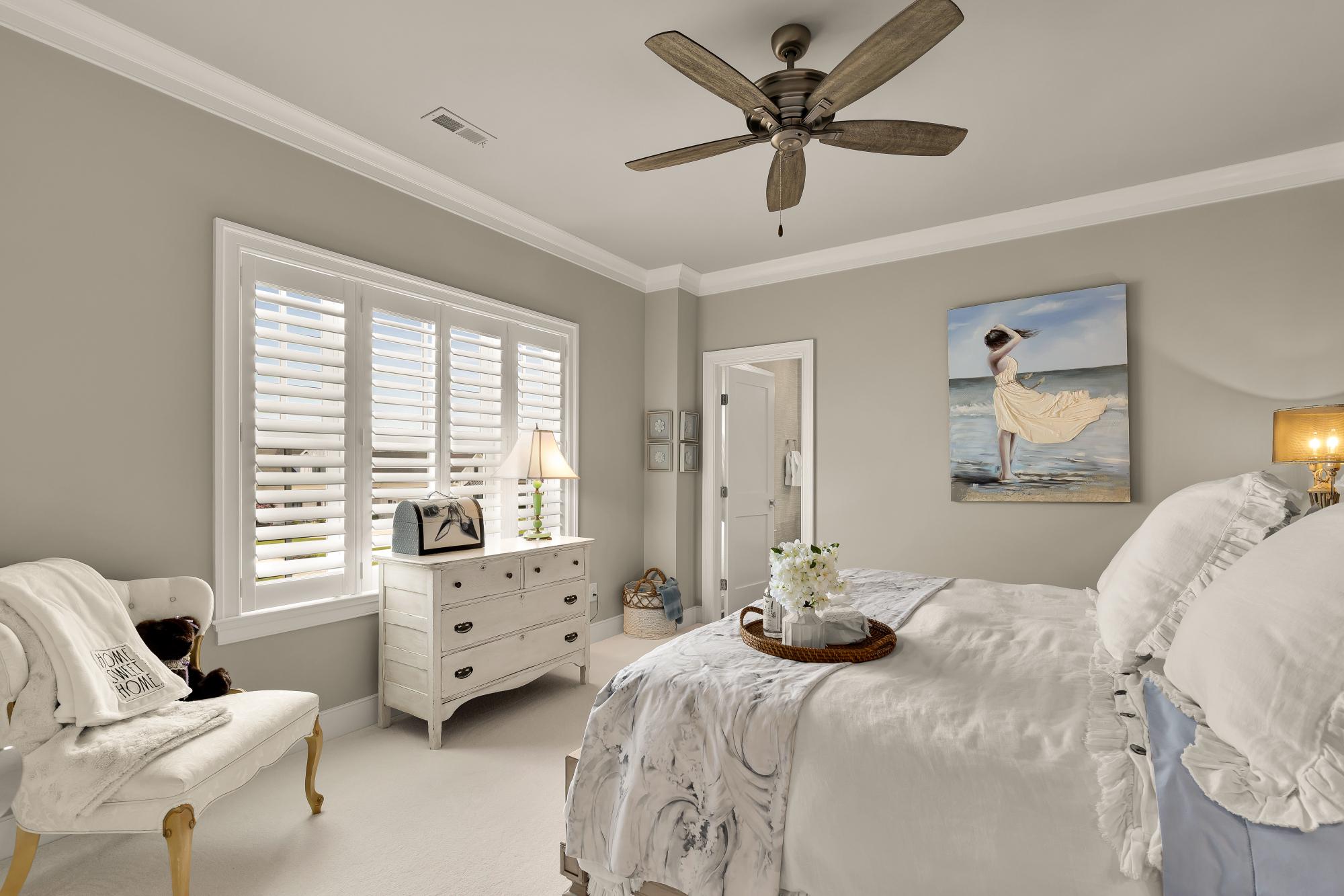 SHOWFIELD - Residential