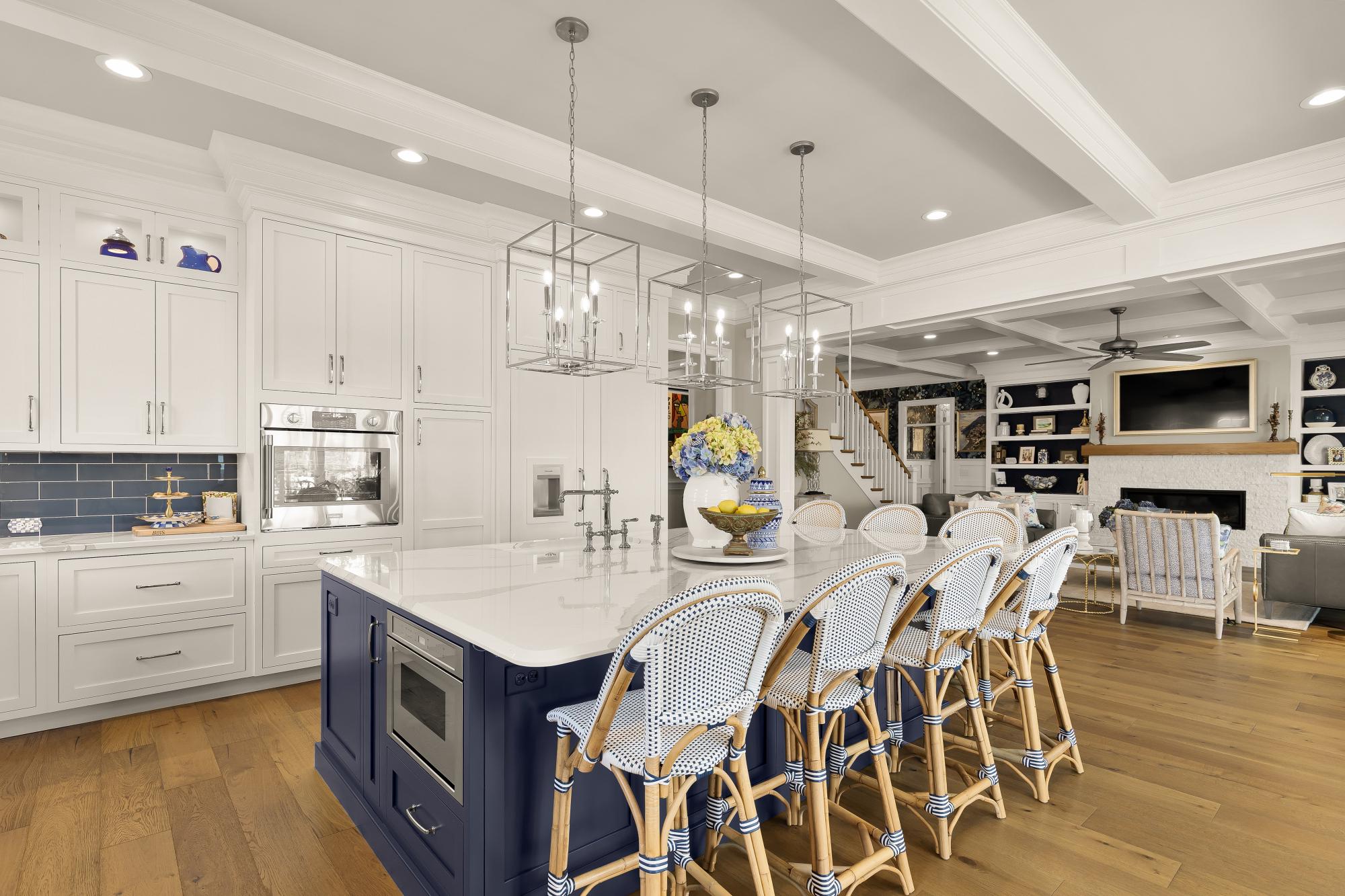 SHOWFIELD - Residential