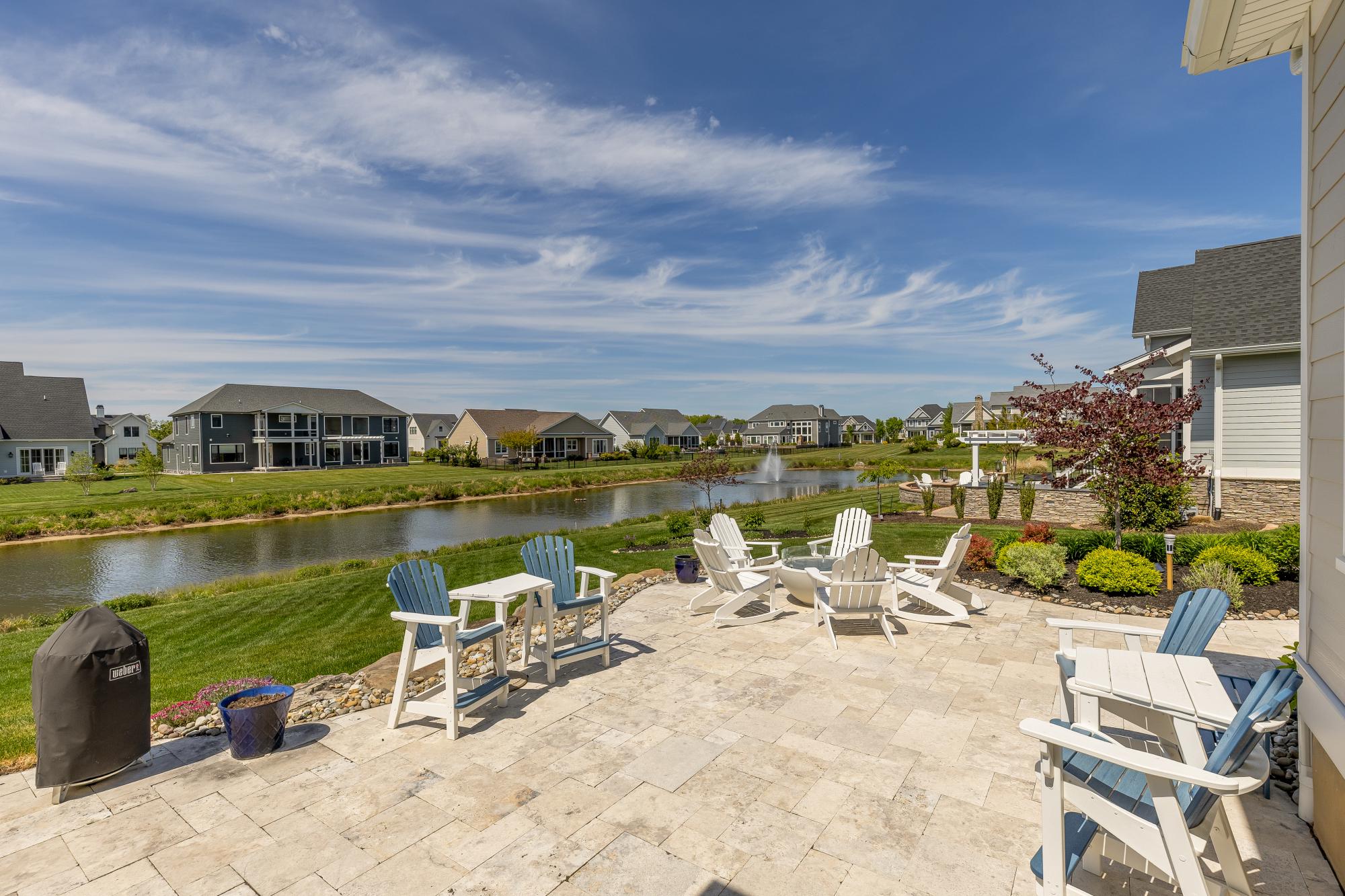 SHOWFIELD - Residential