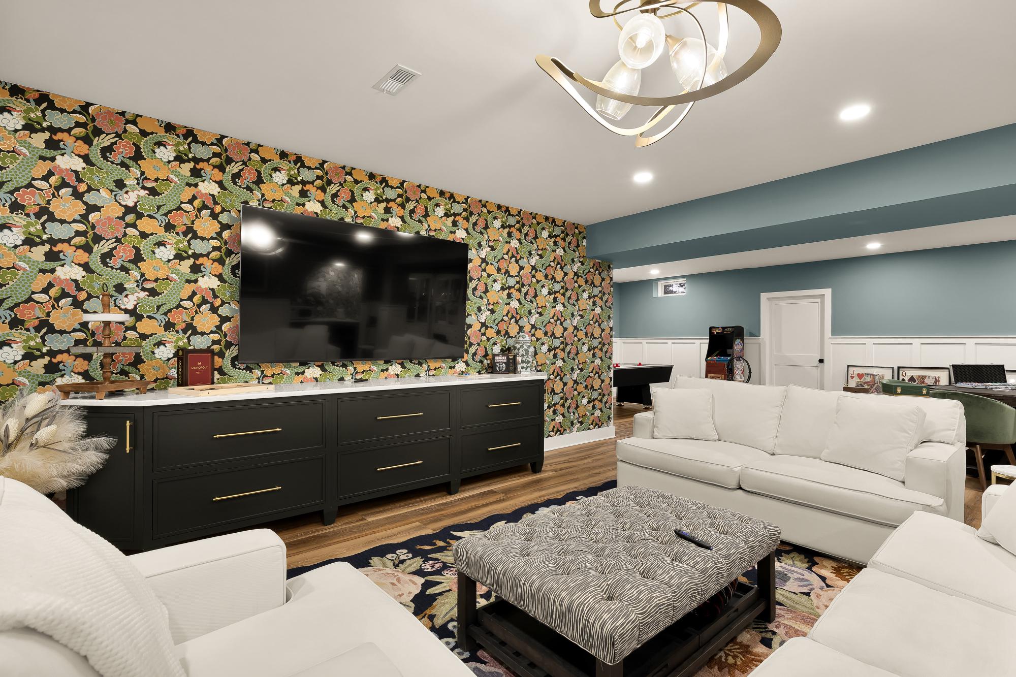 SHOWFIELD - Residential