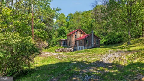 Homes For Sale - 2210 State Route 147<br/> Northumberland County, DALMATIA, PA 17017