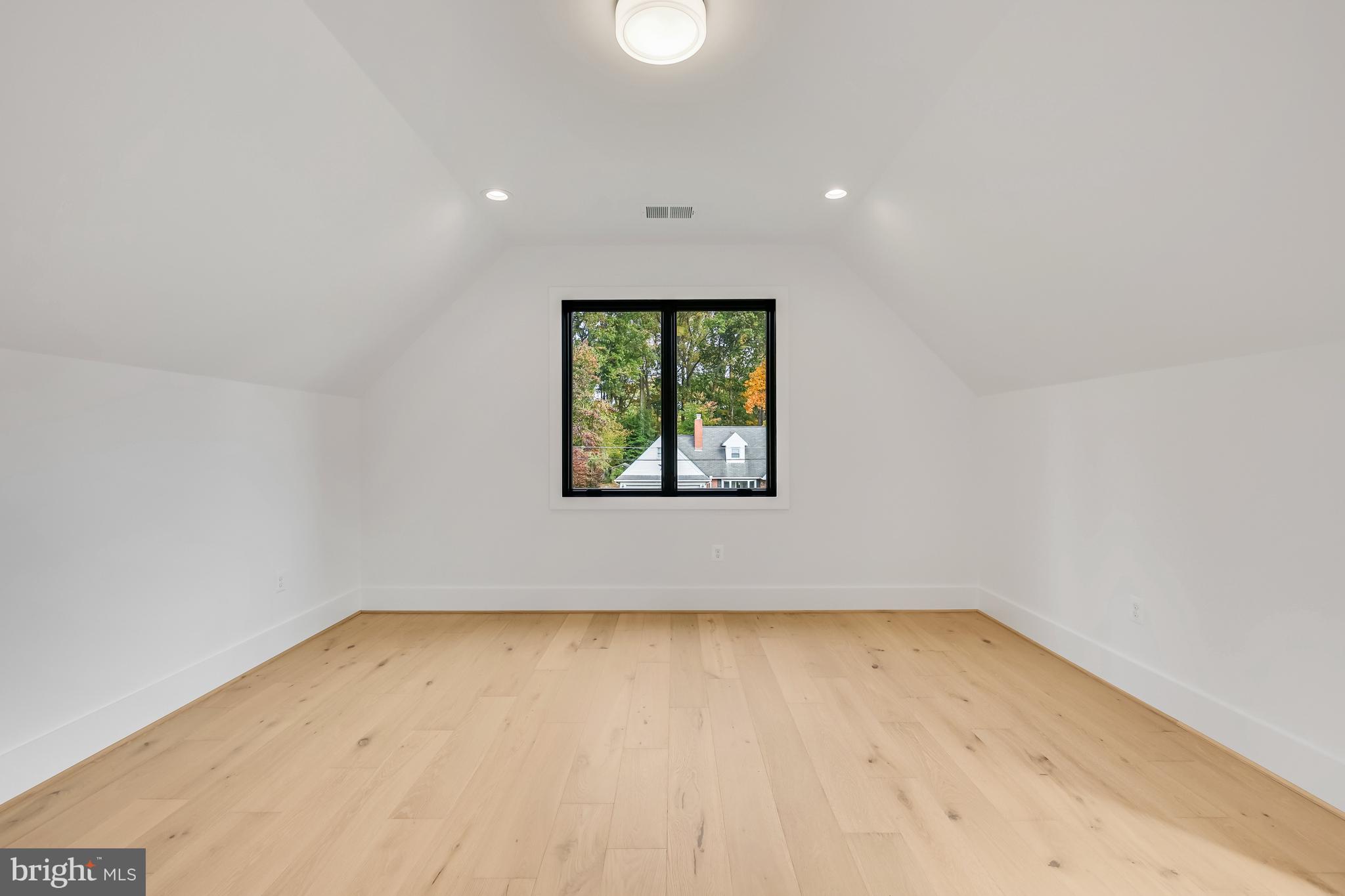 LITTLE VIENNA ESTATES - Residential