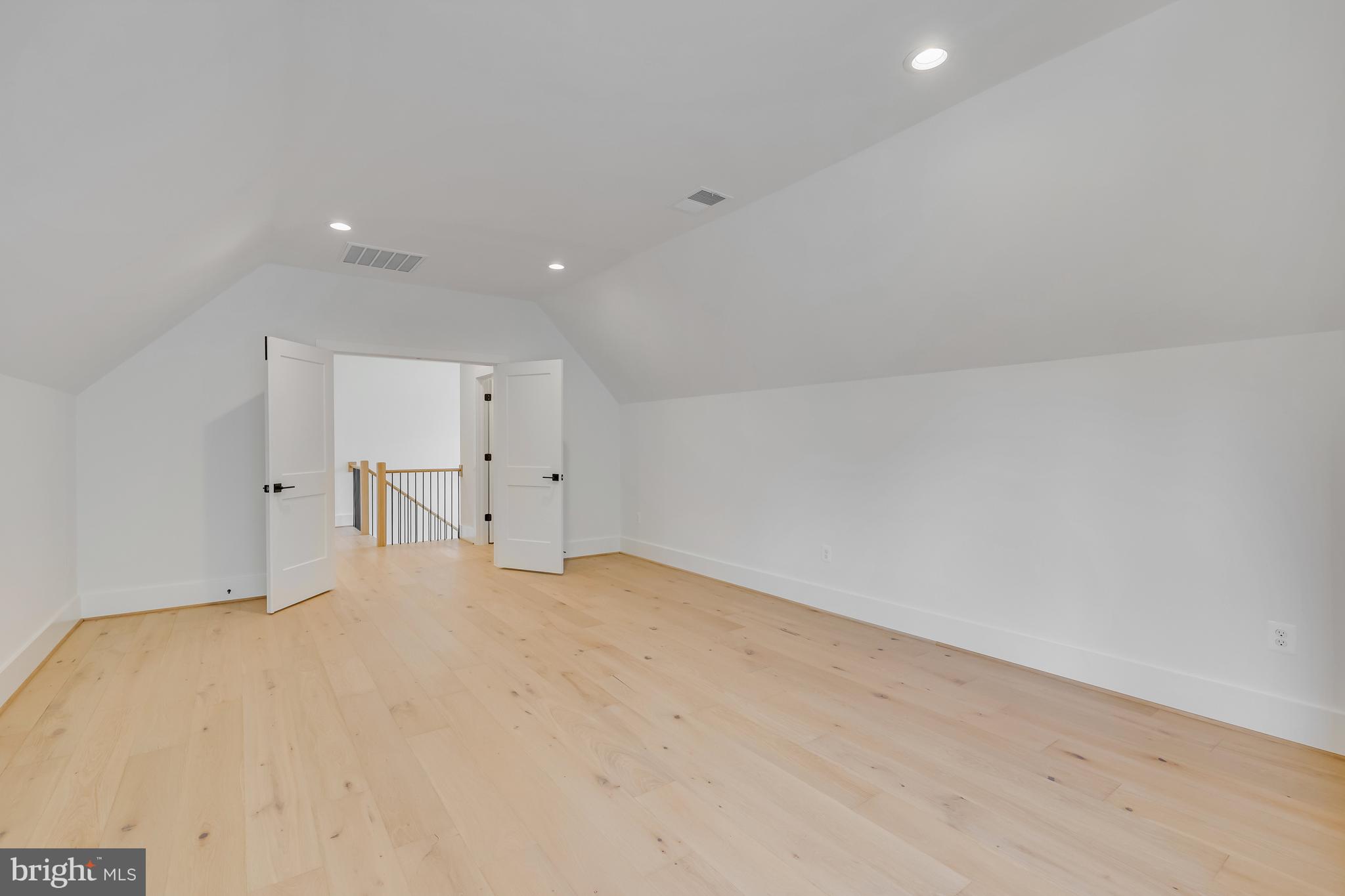 LITTLE VIENNA ESTATES - Residential