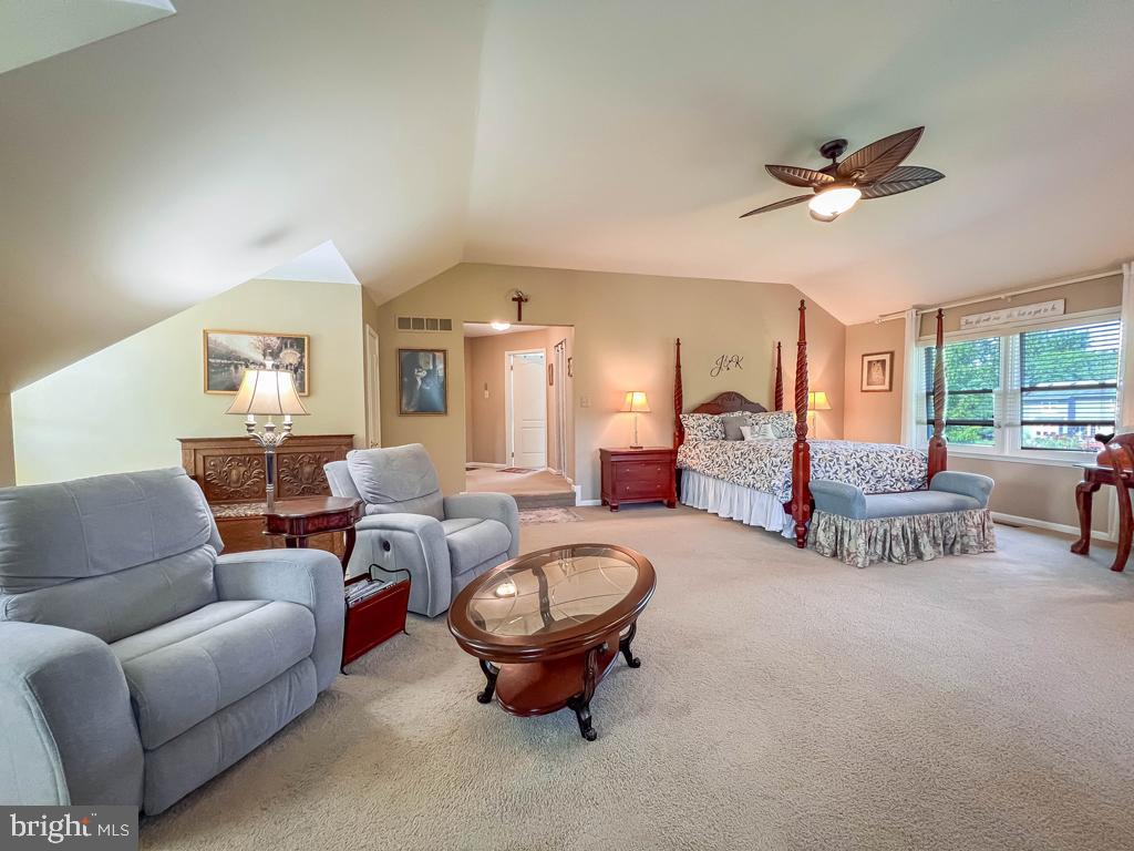 NORTHAMPTON ESTS - Residential