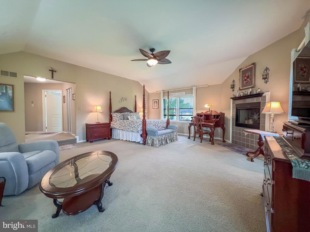 NORTHAMPTON ESTS - Residential