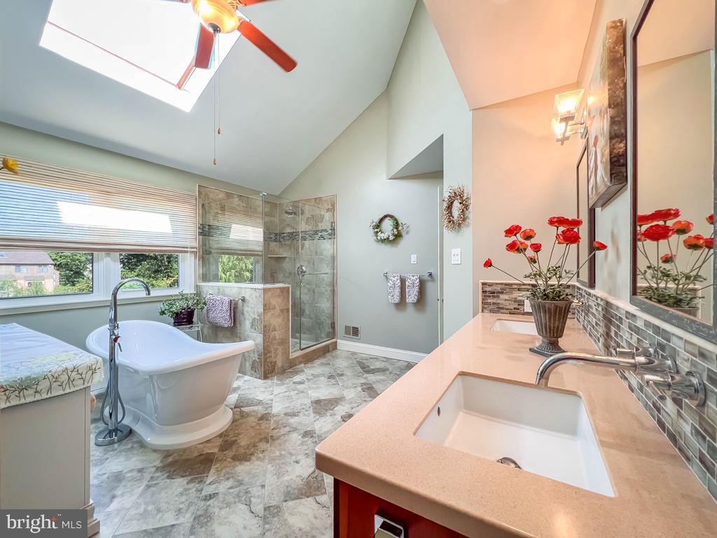 NORTHAMPTON ESTS - Residential