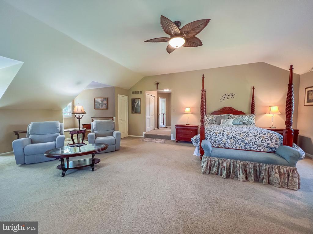 NORTHAMPTON ESTS - Residential