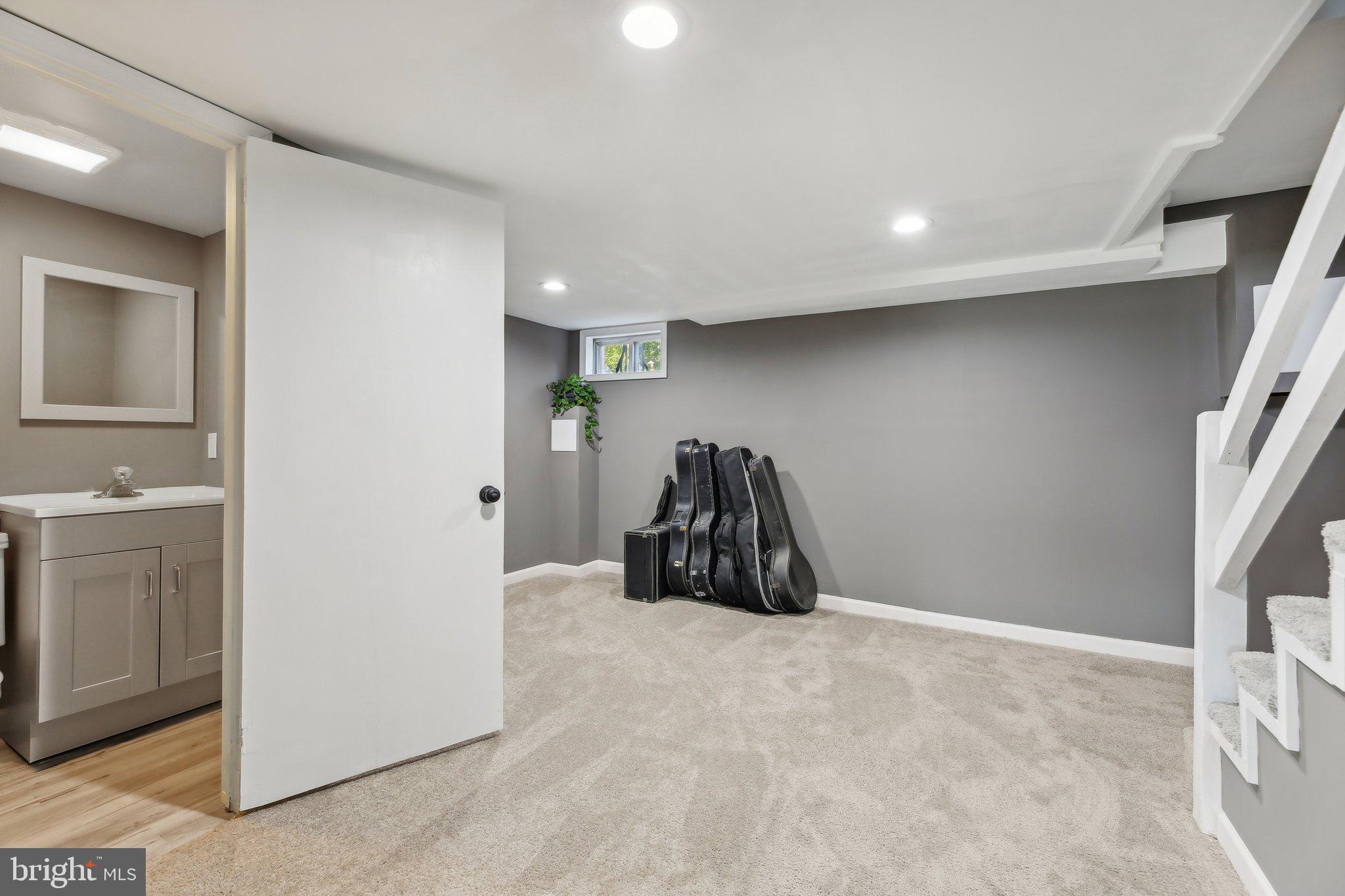 DUNDALK VILLAGE - Residential