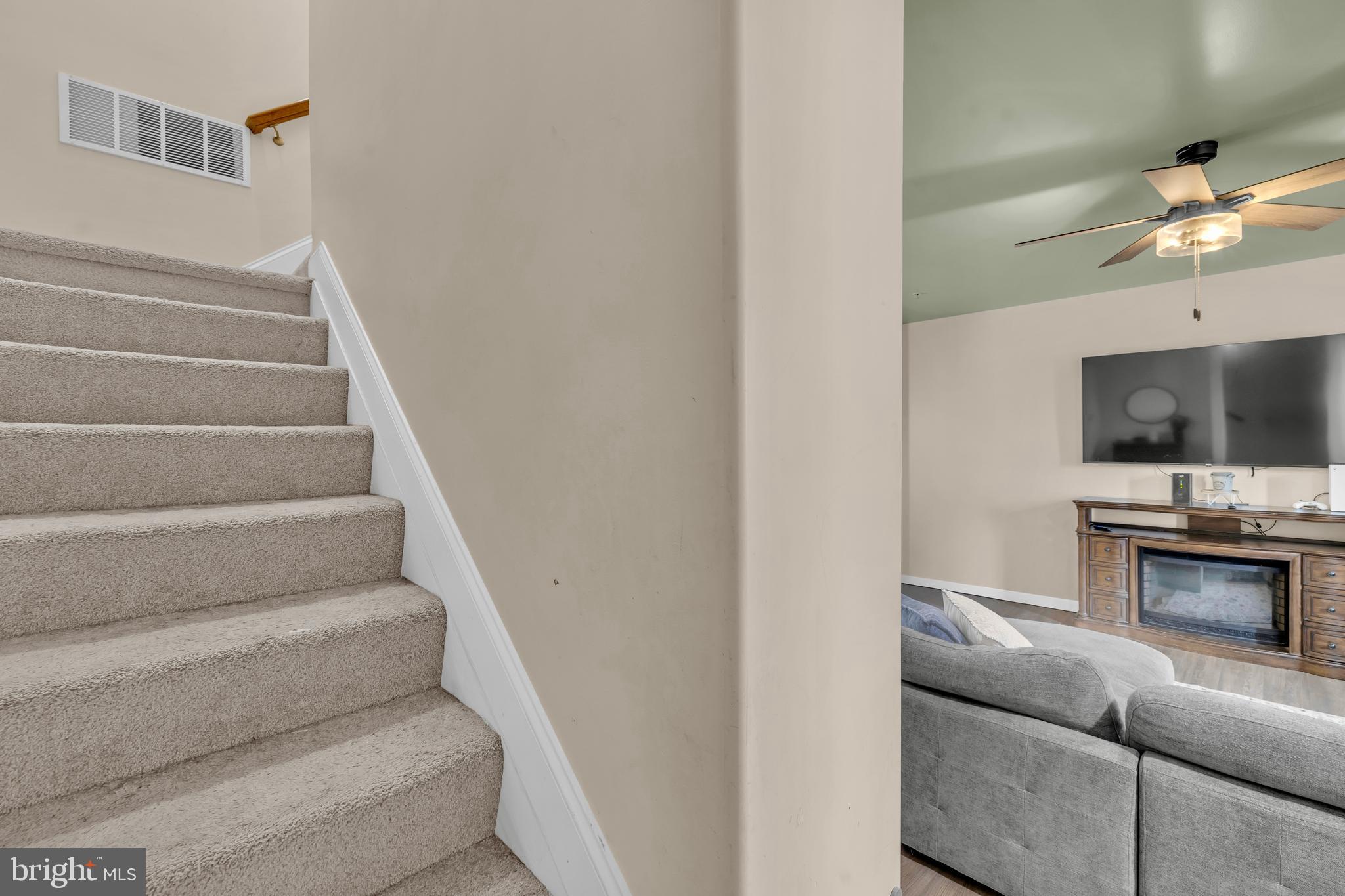 PINERIDGE - Residential