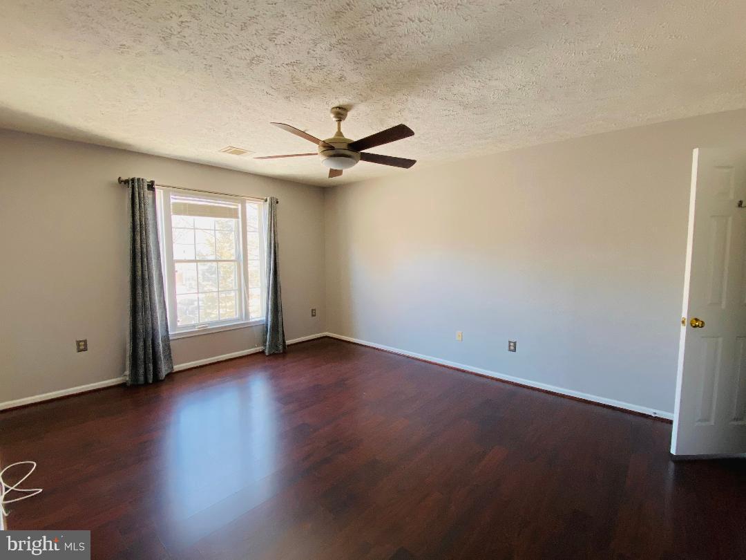 SENECA KNOLLS CODM - Residential Lease