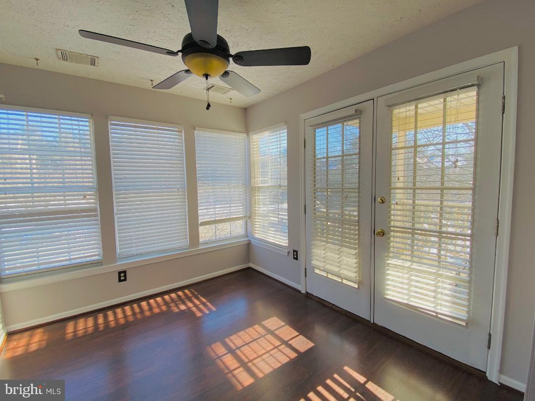 SENECA KNOLLS CODM - Residential Lease