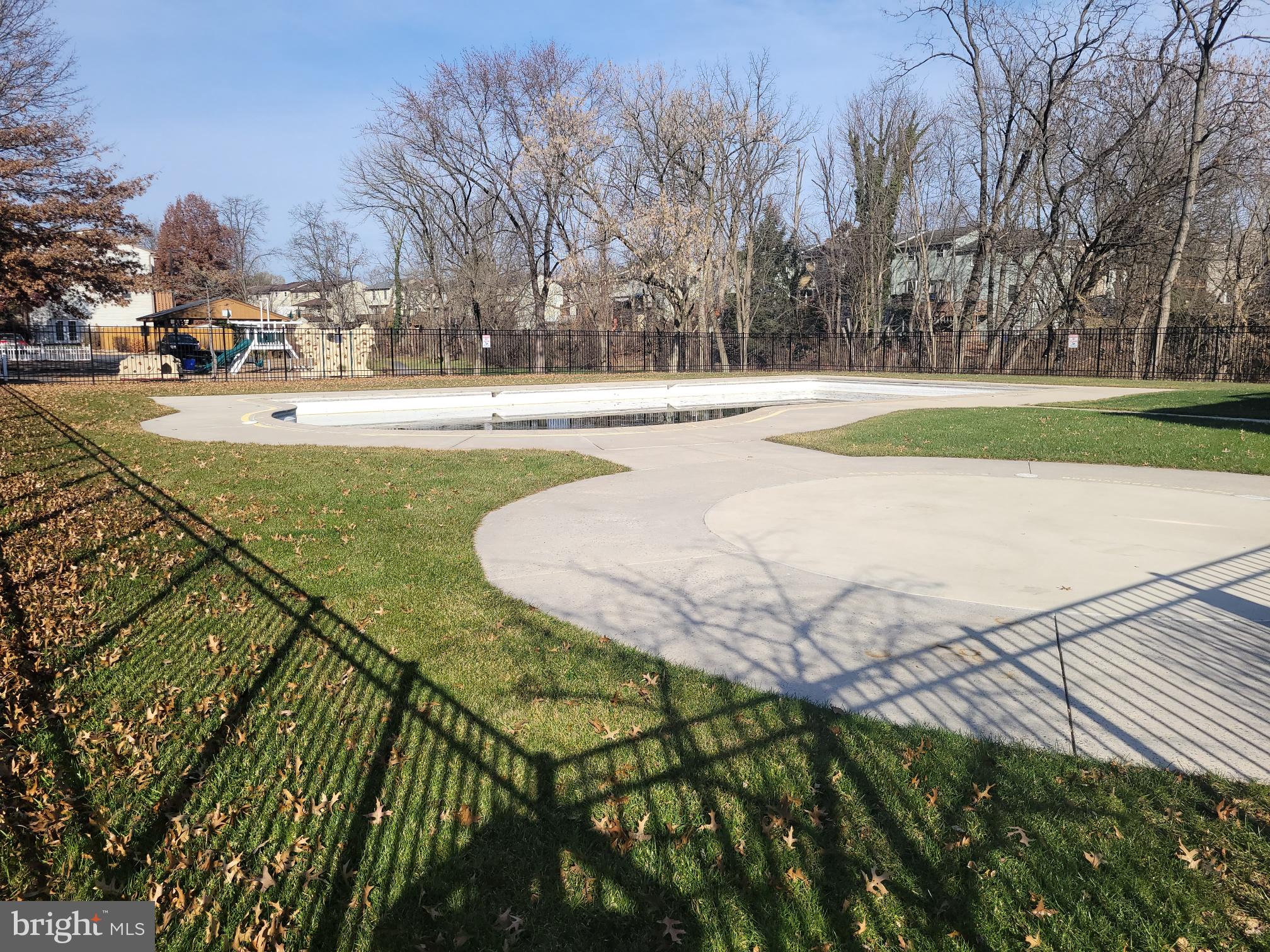 VILLAGE OF VALLEY GREEN - Residential