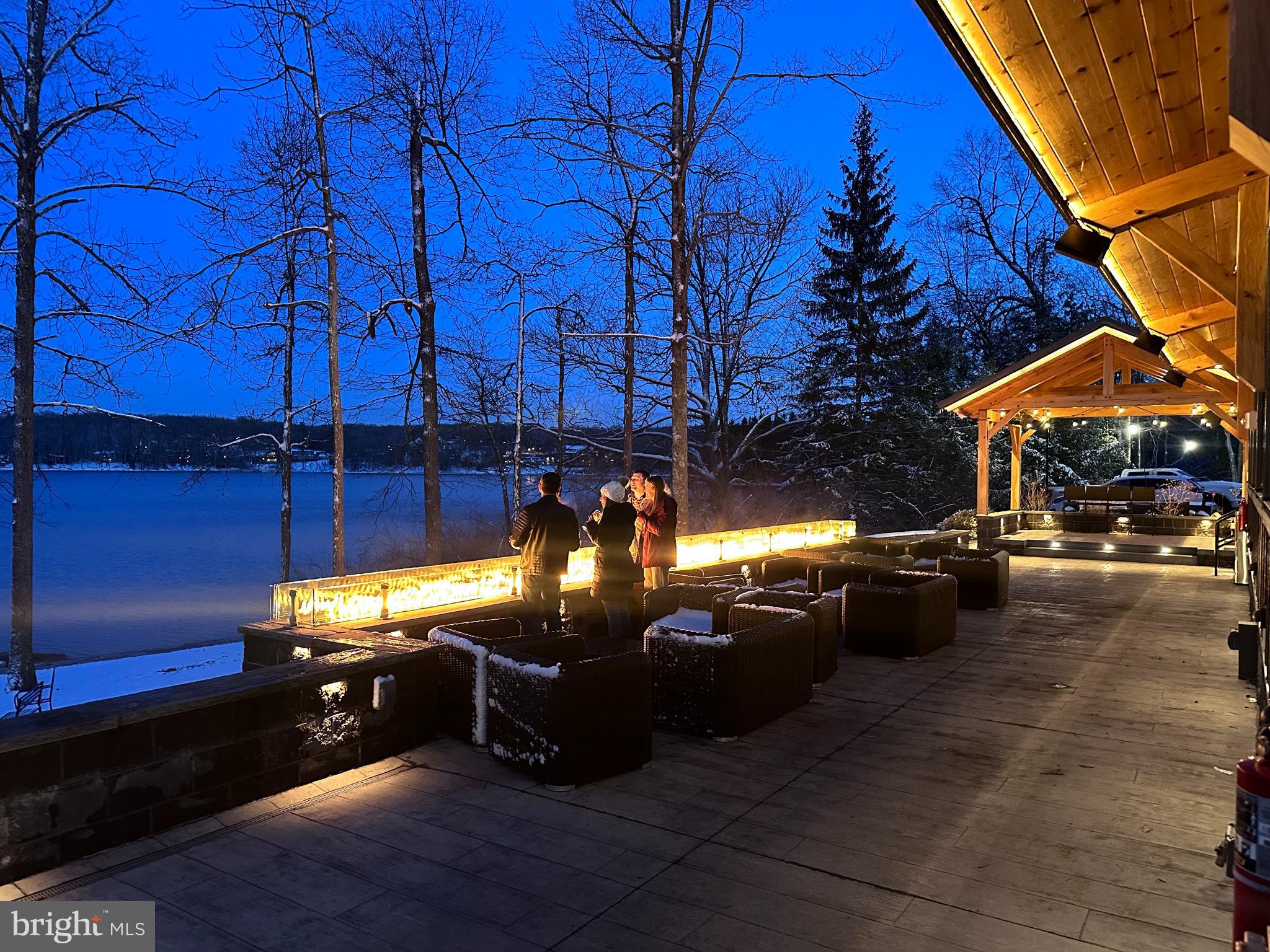 HIGHLINE - Land