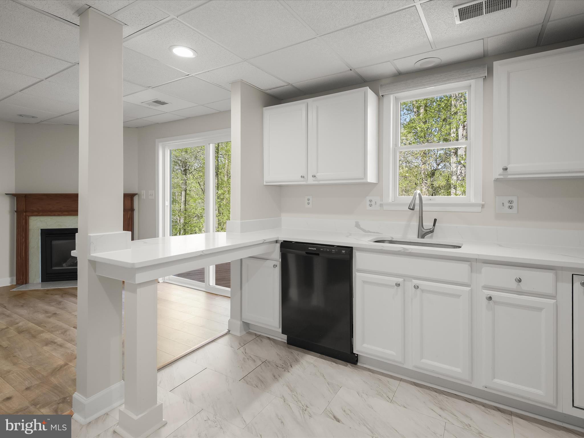 MOUNT HEBRON - Residential