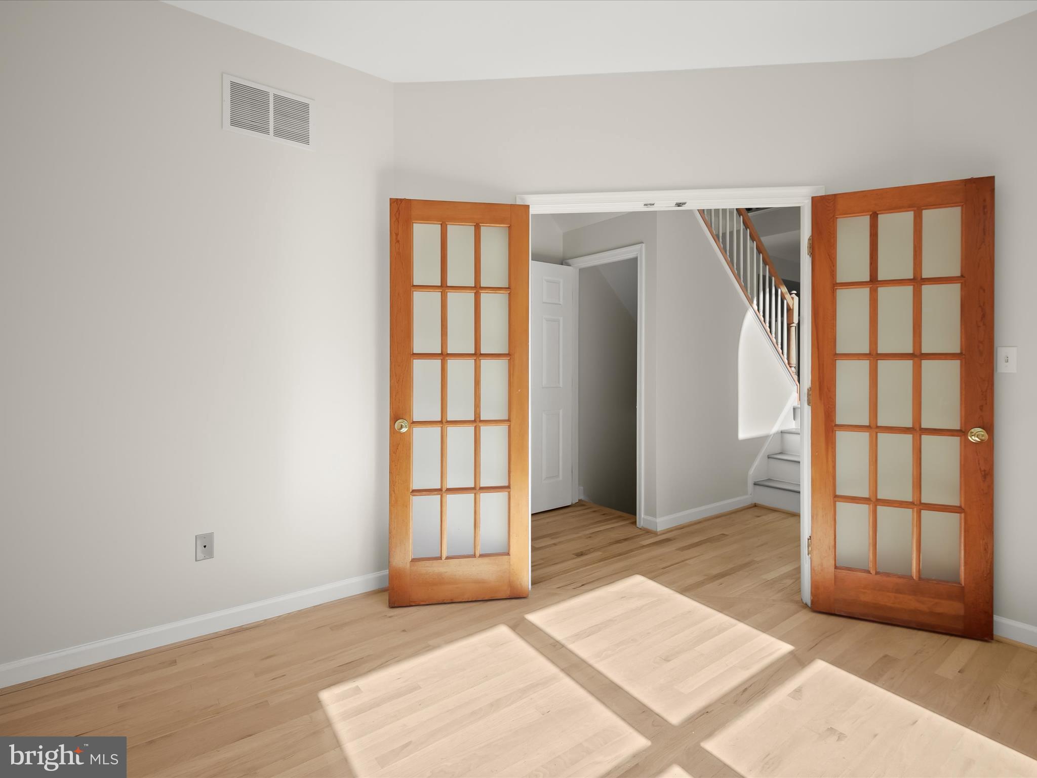 MOUNT HEBRON - Residential