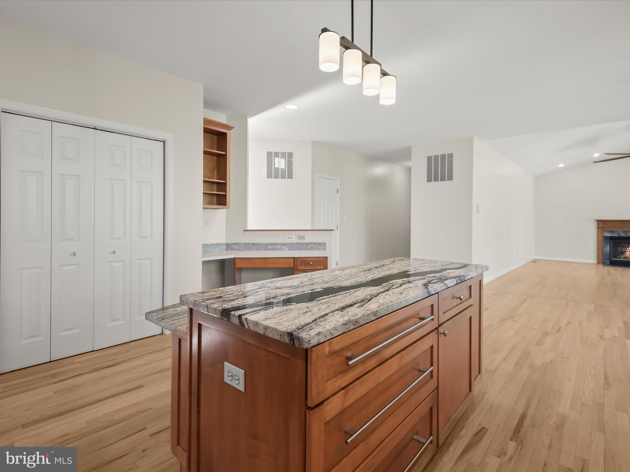 MOUNT HEBRON - Residential