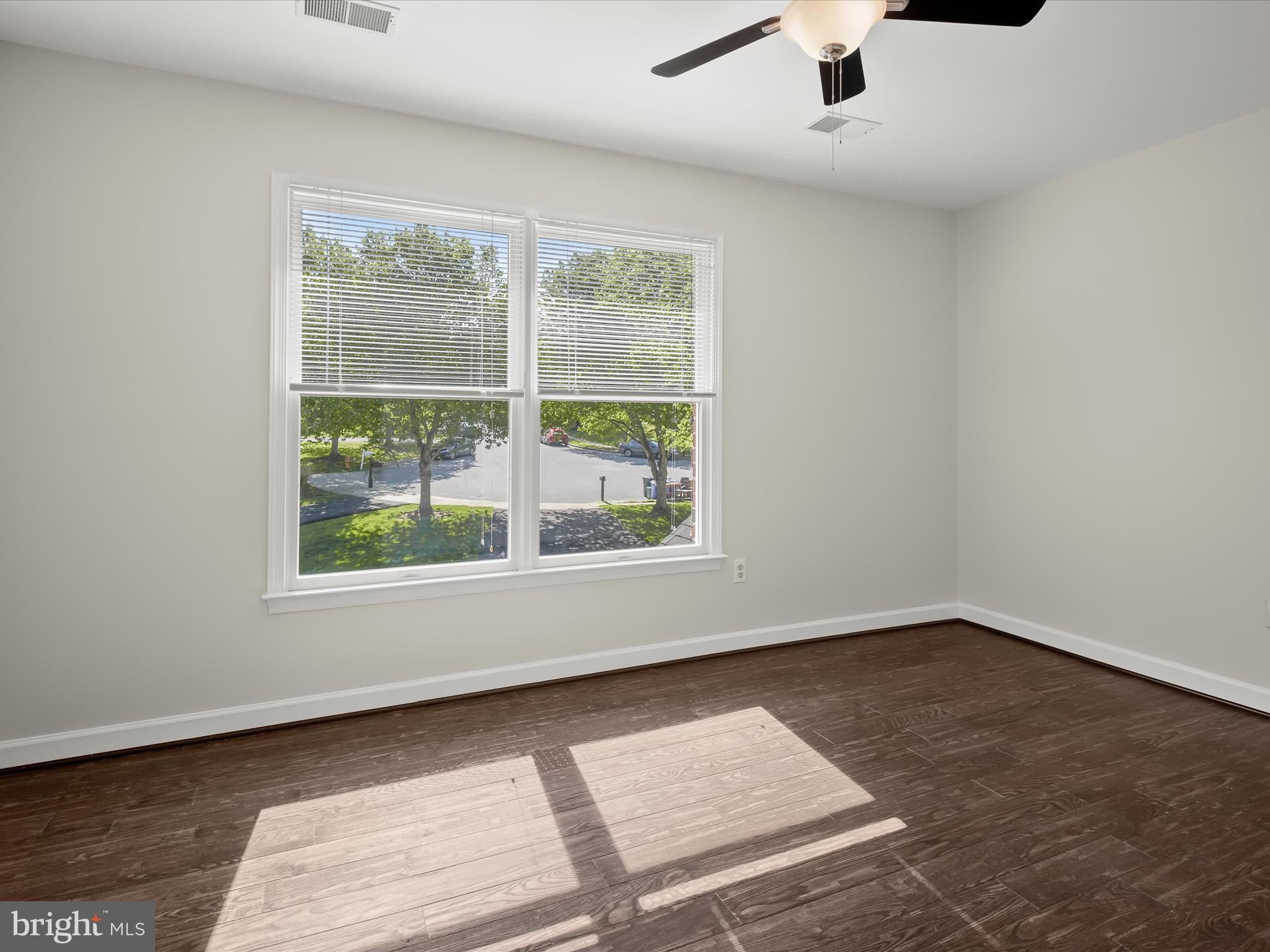 MOUNT HEBRON - Residential