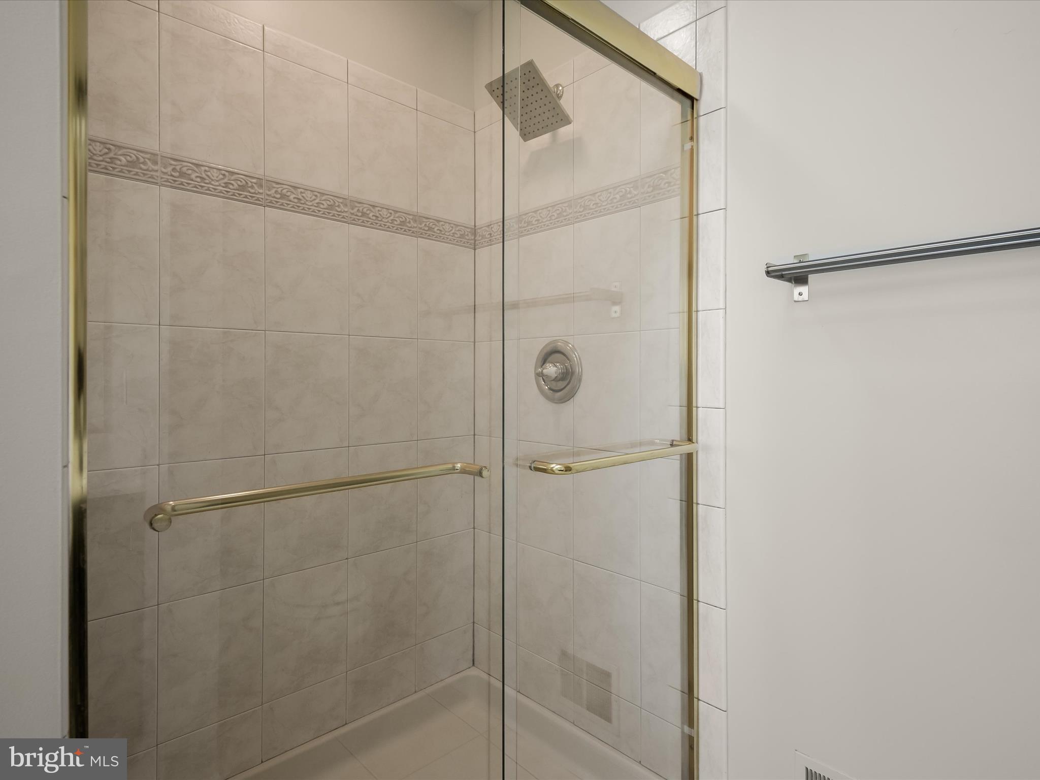 MOUNT HEBRON - Residential