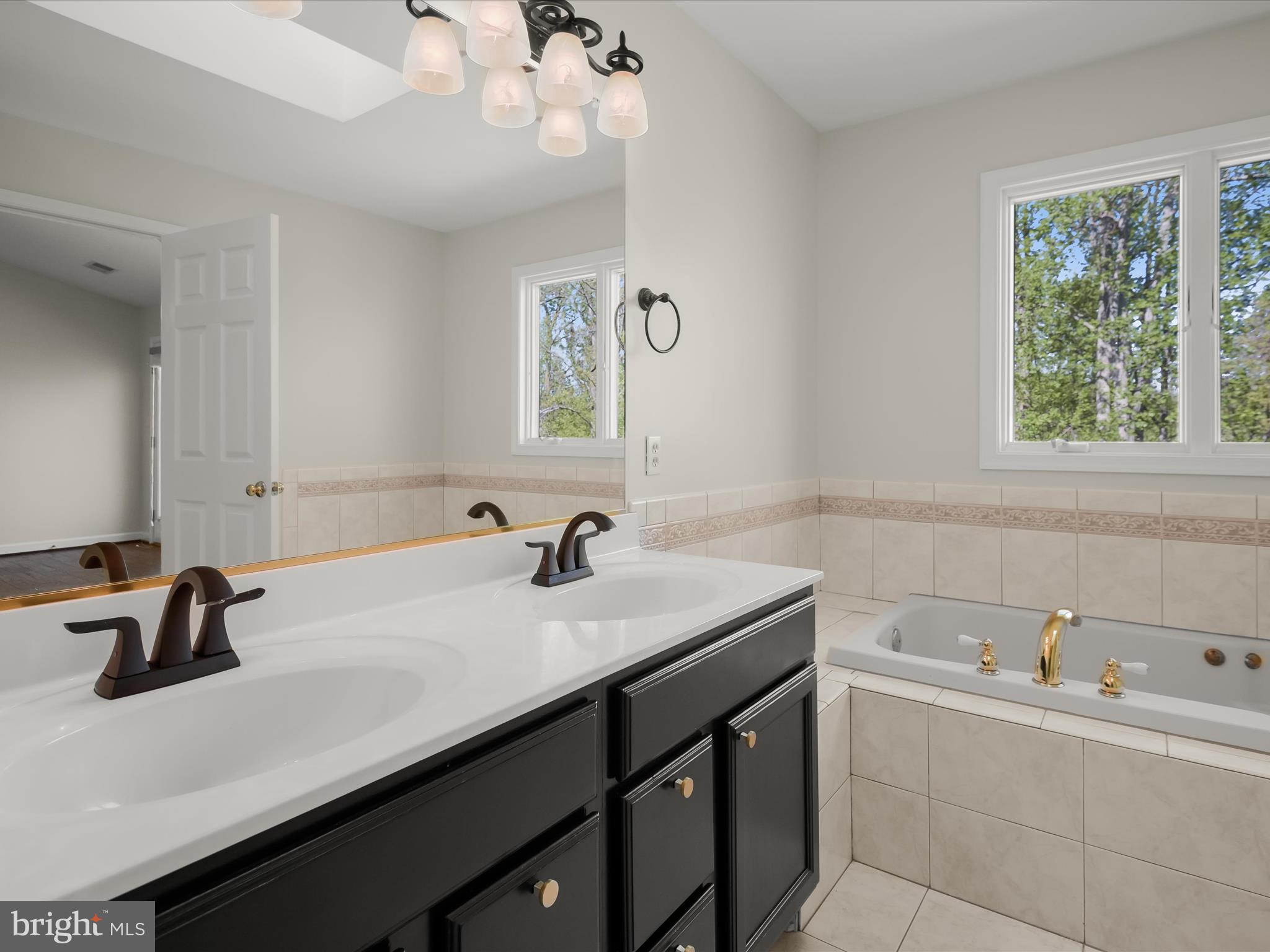 MOUNT HEBRON - Residential