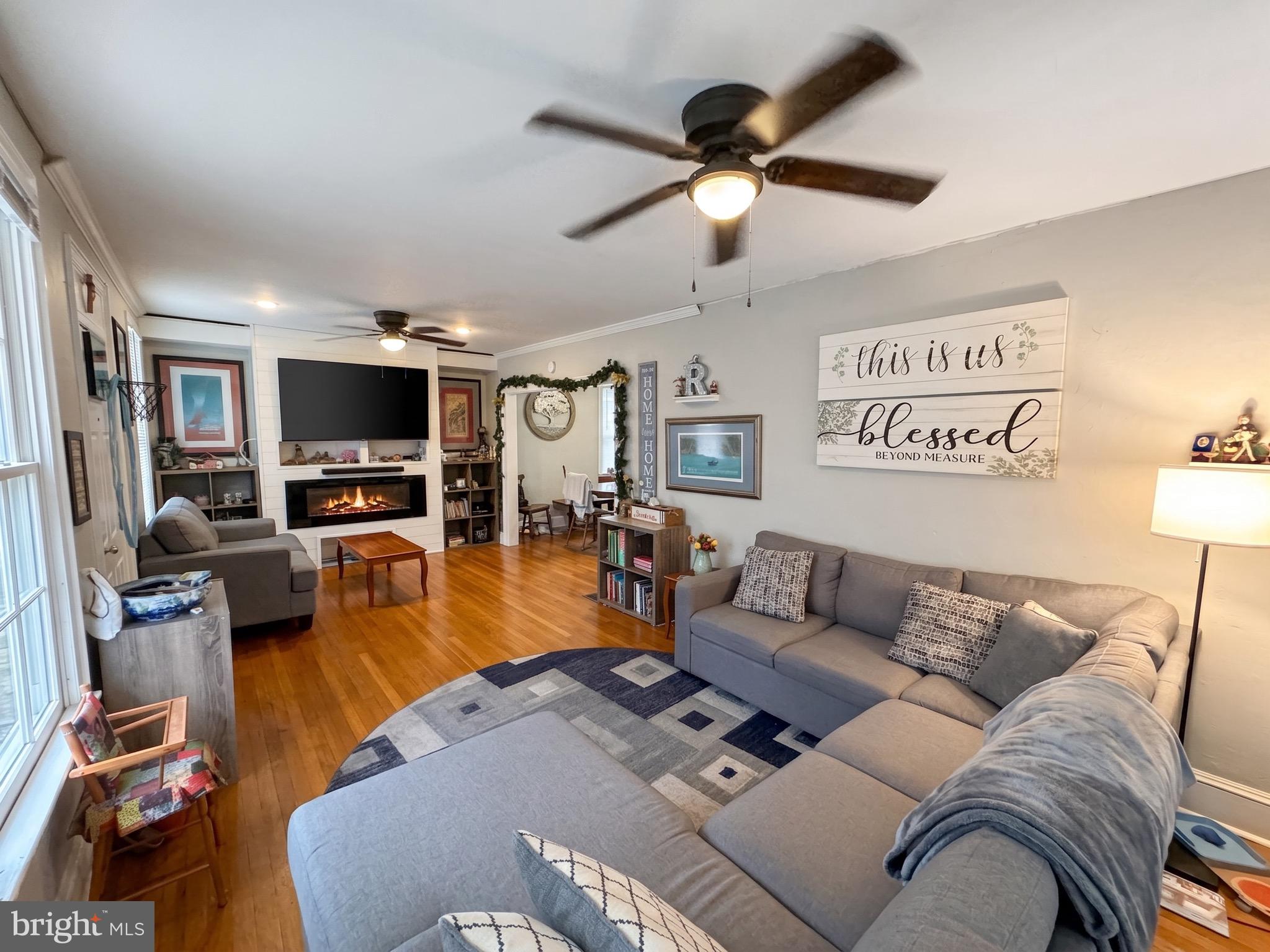 416 3RD STREET