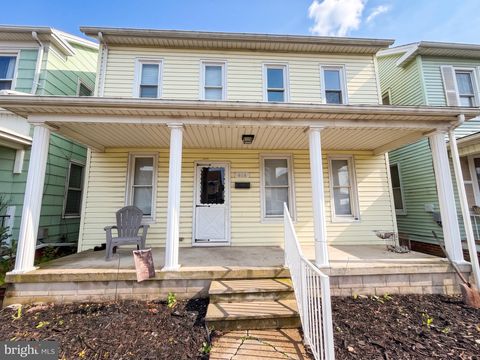 Homes For Sale - 416 3rd Street<br/> HANOVER, PA 17331