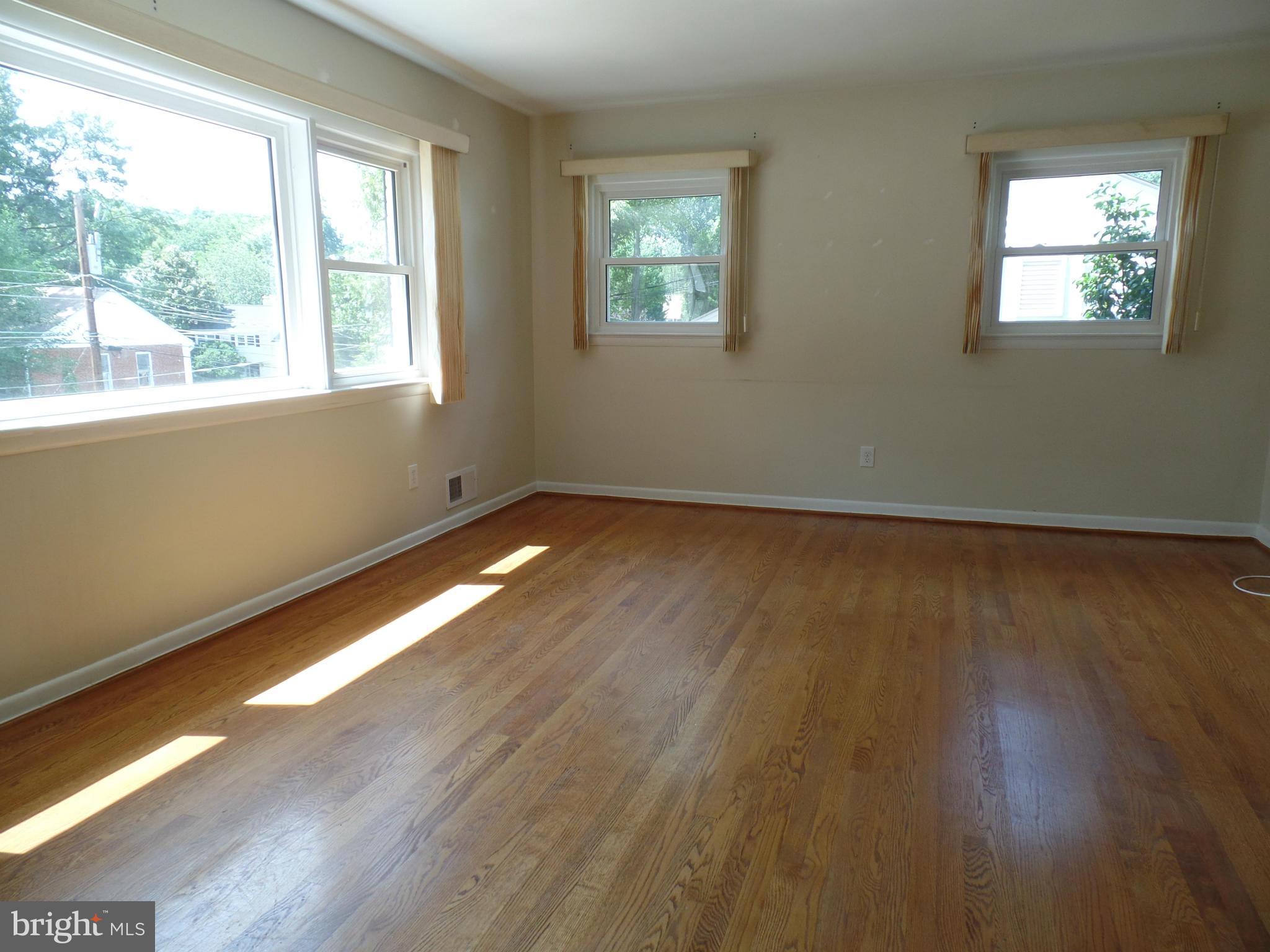 SPY HILL - Residential Lease