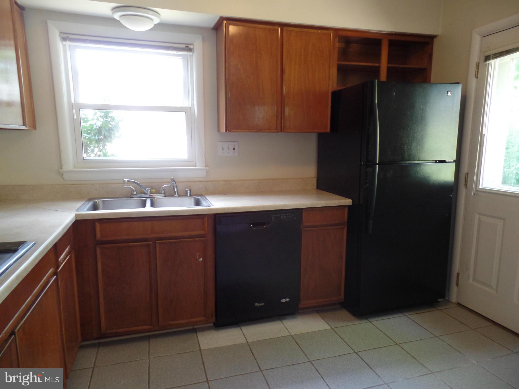 SPY HILL - Residential Lease