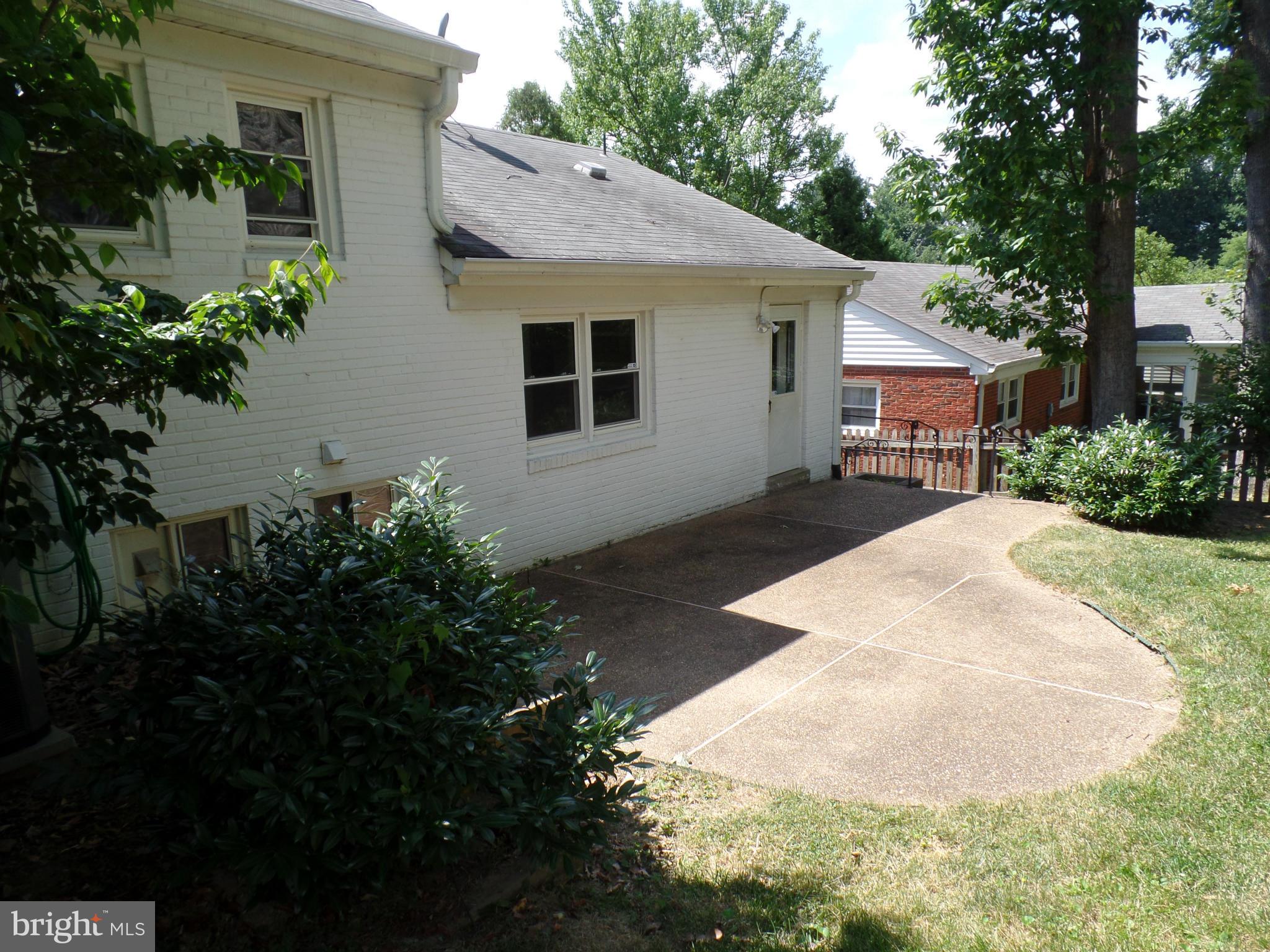 SPY HILL - Residential Lease