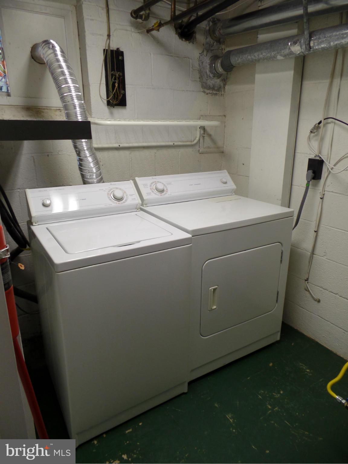 SPY HILL - Residential Lease