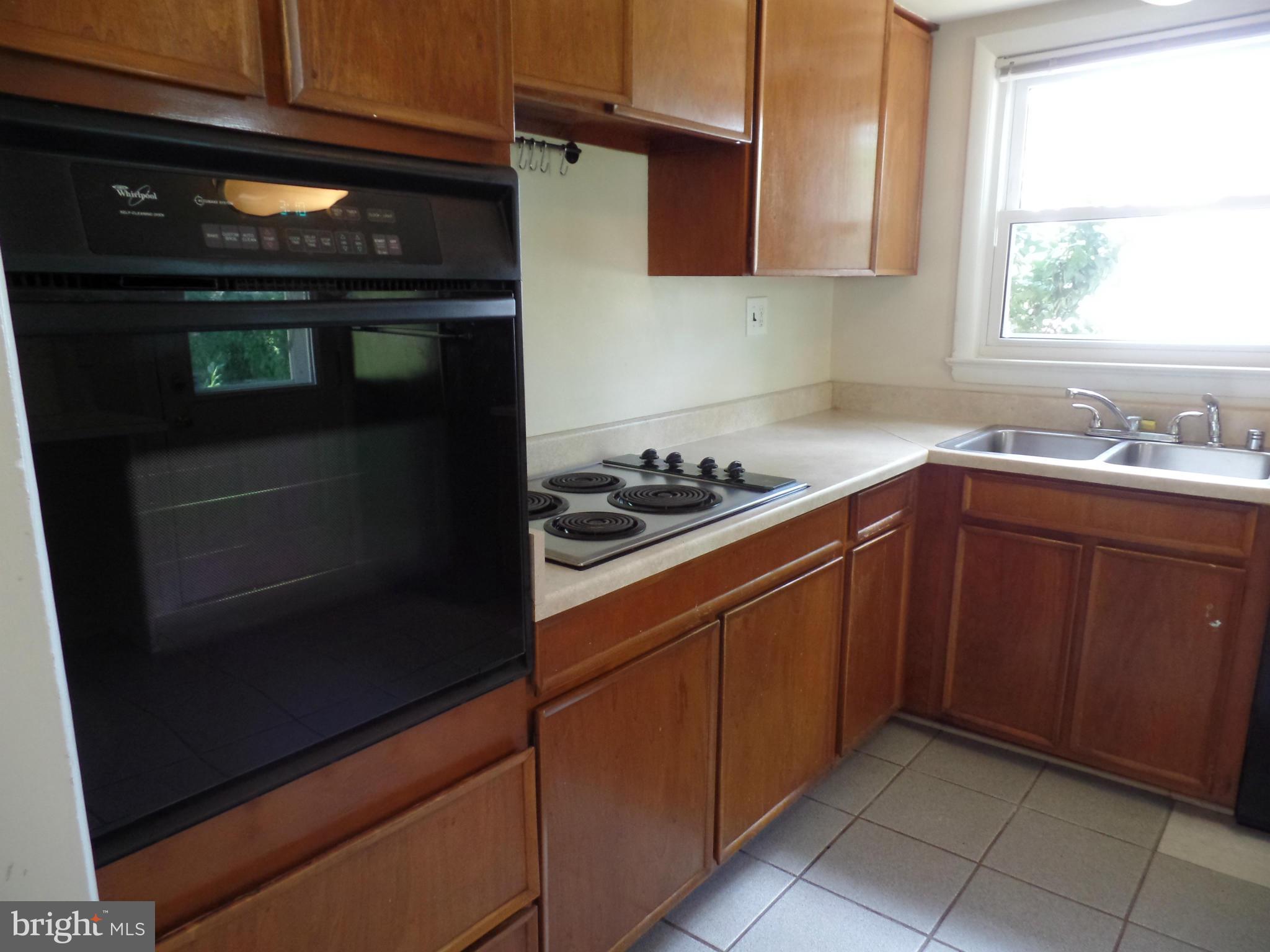 SPY HILL - Residential Lease