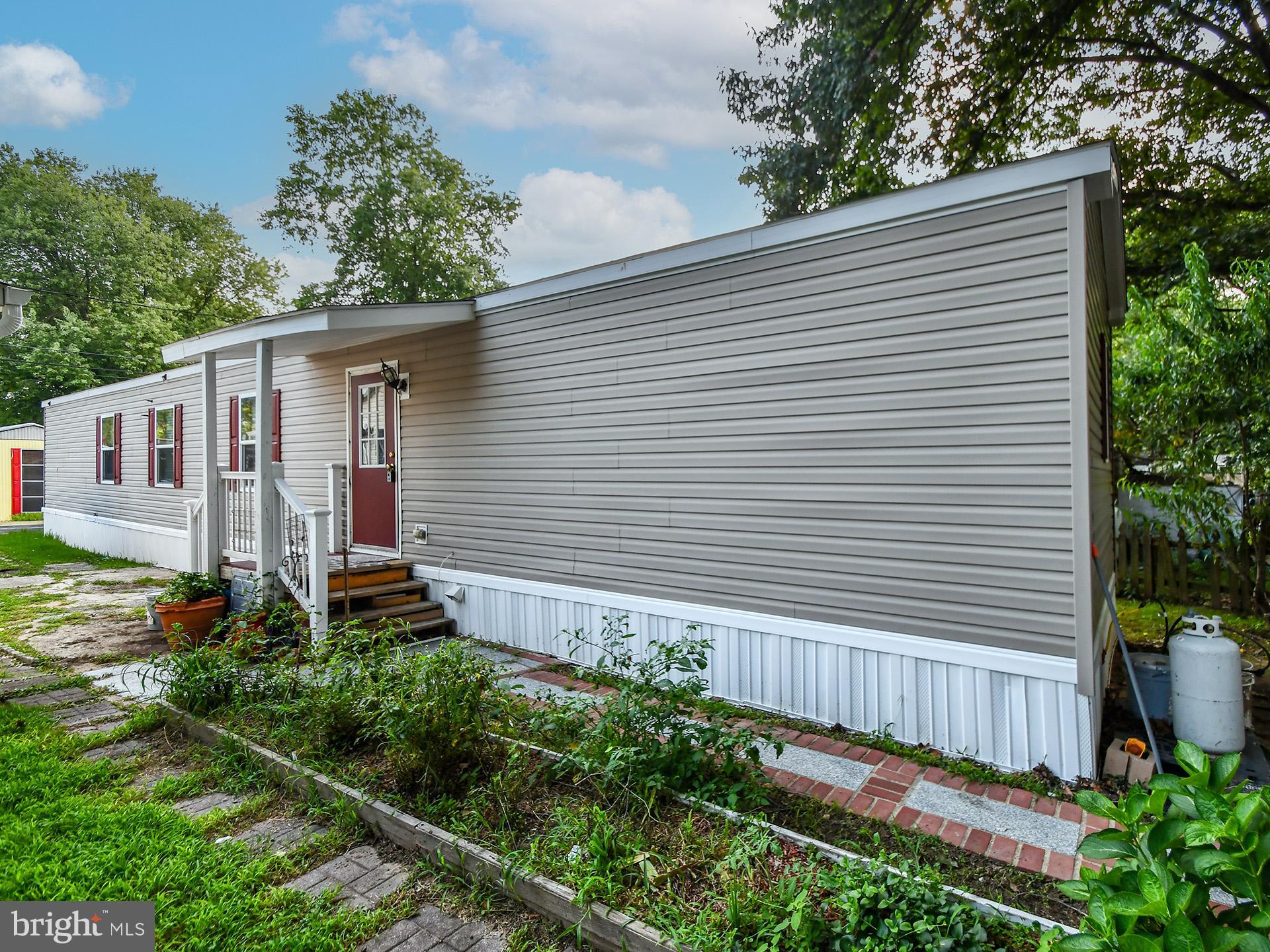62 BRUCE STREET S