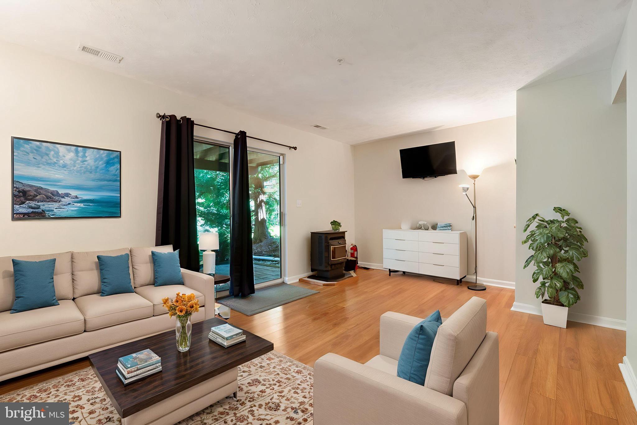 RIVERSIDE - Residential