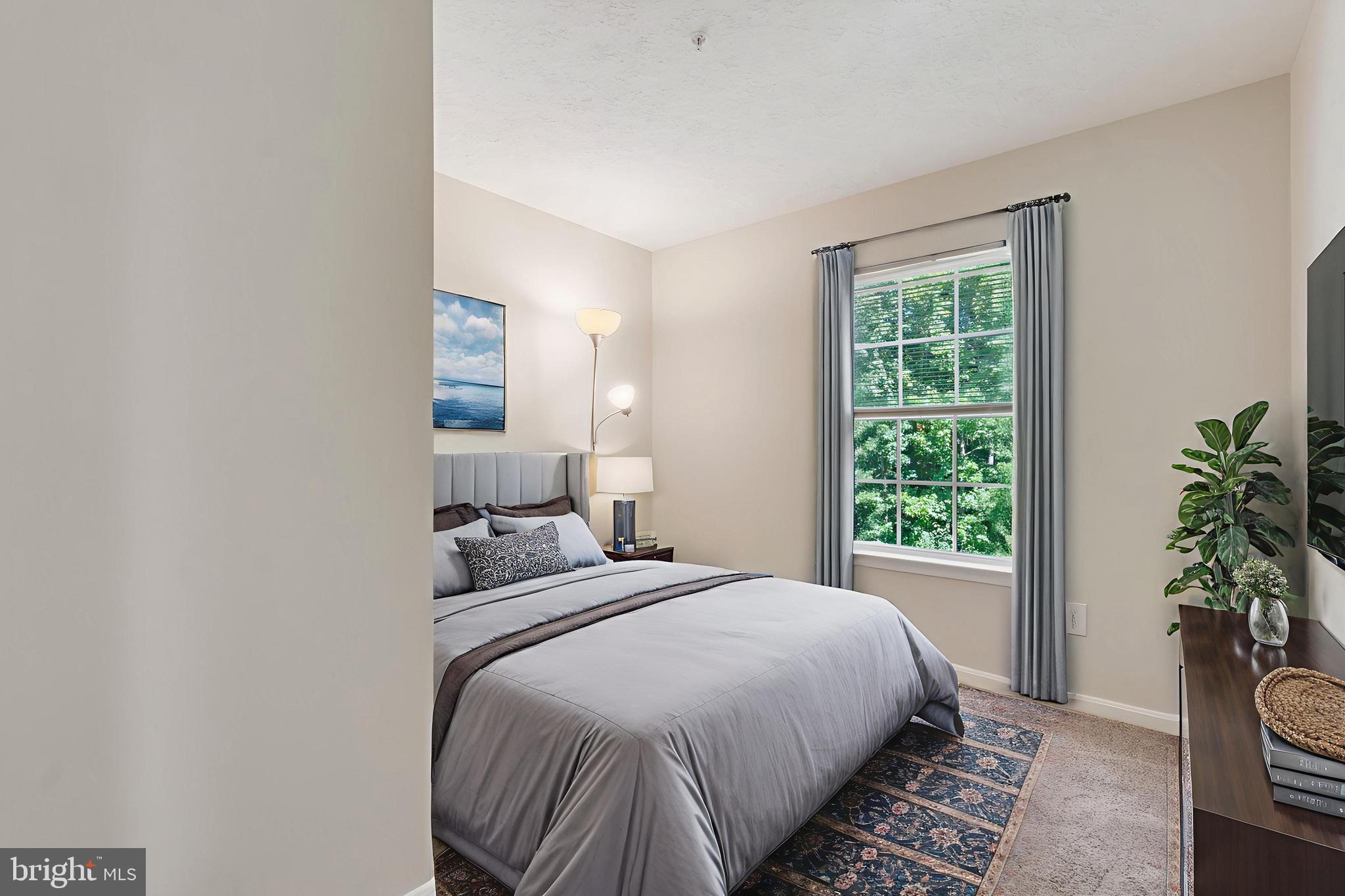 RIVERSIDE - Residential