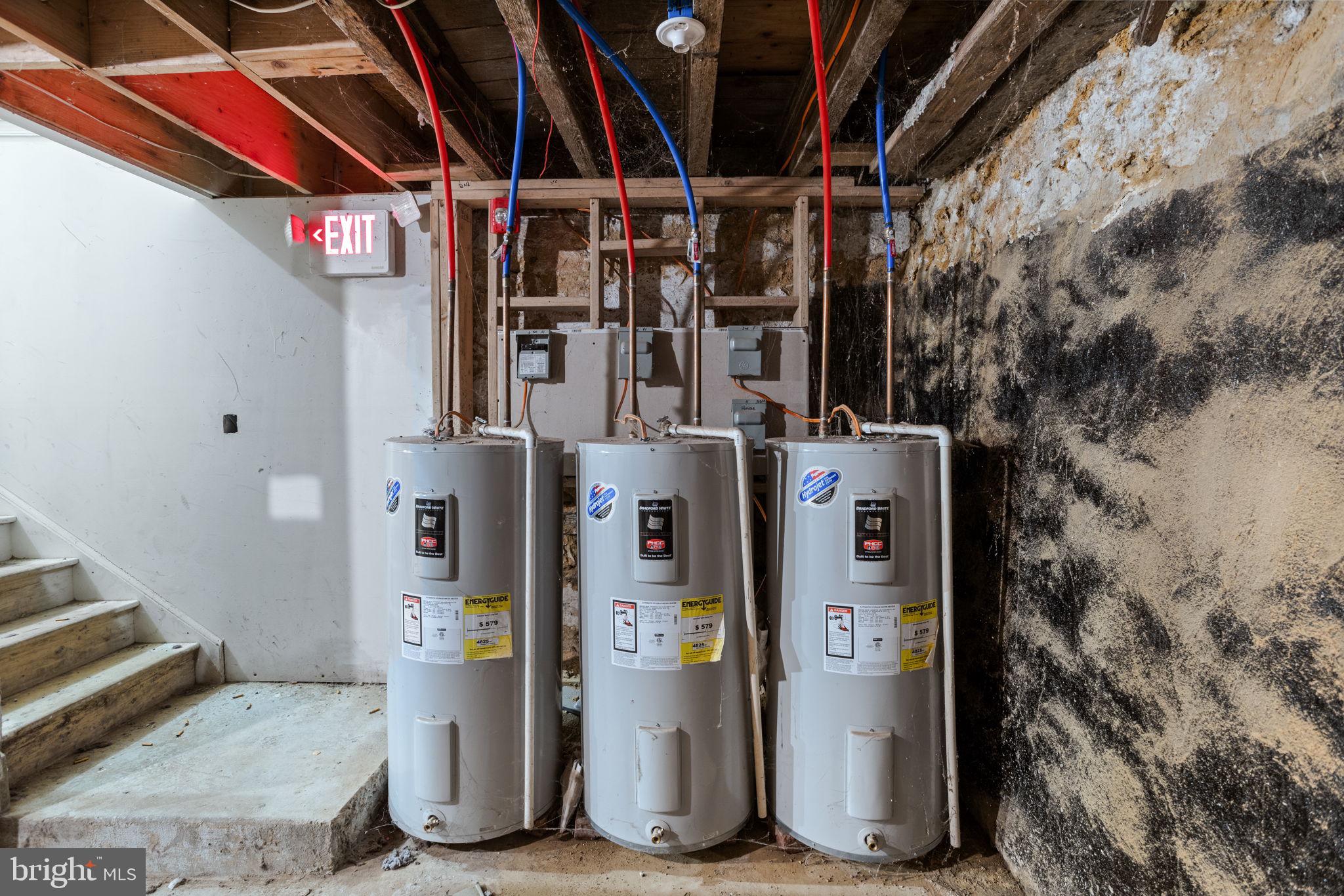 PHILADELPHIA (NORTH) - Commercial Sale