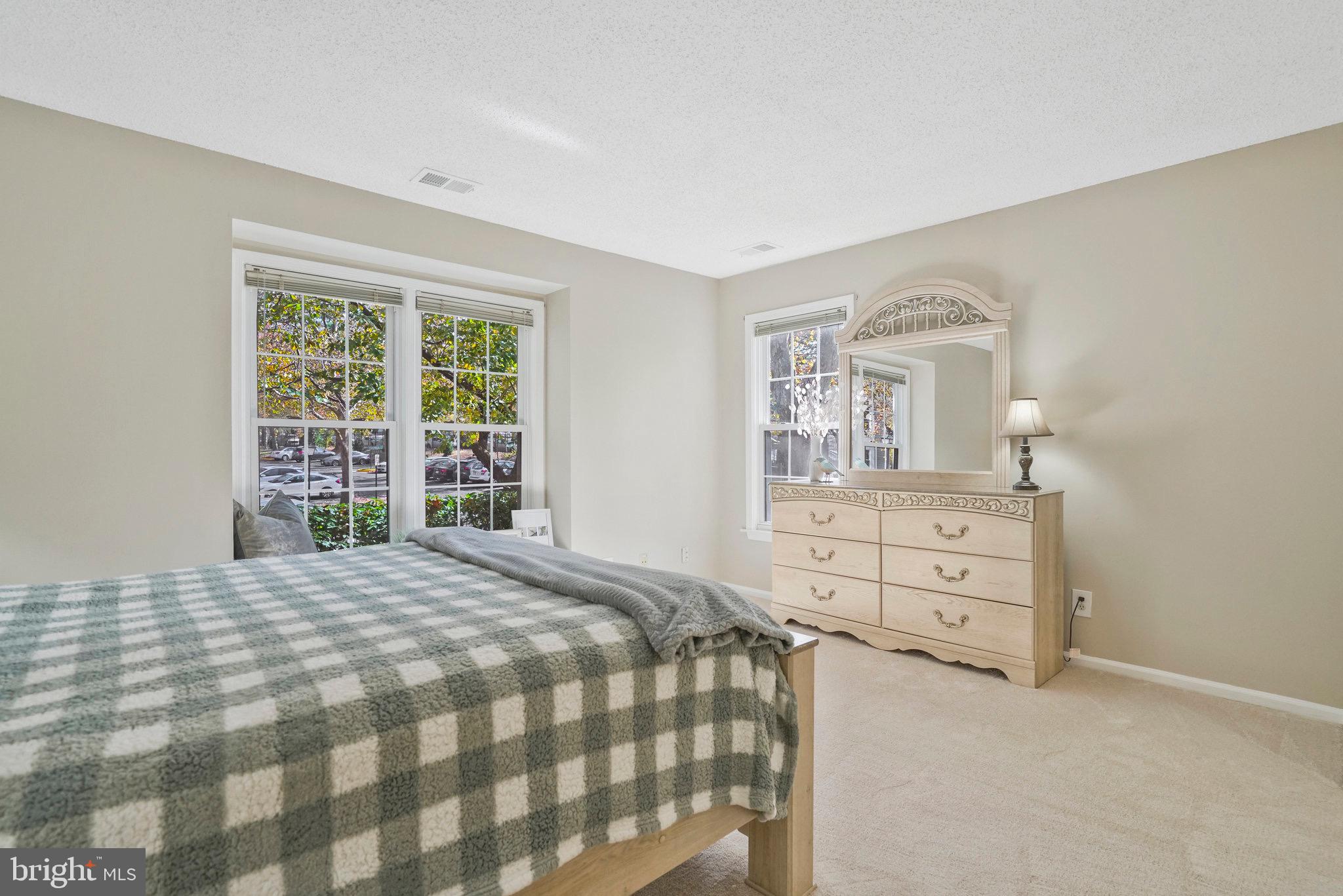 THE COVE - Residential