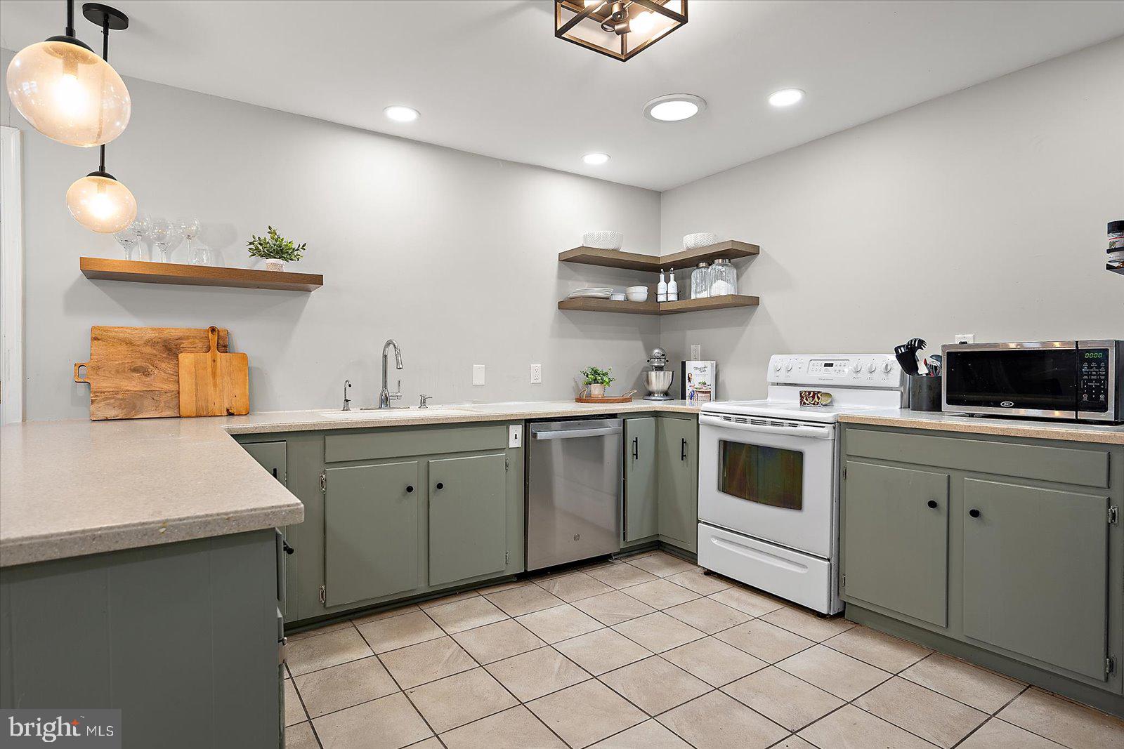 KAYWOOD - Residential