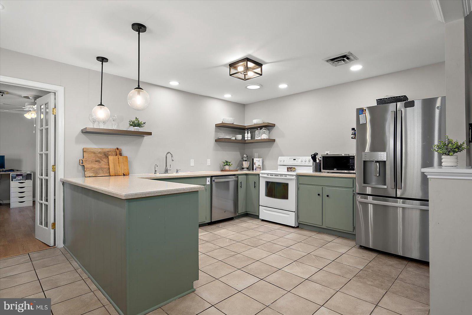 KAYWOOD - Residential