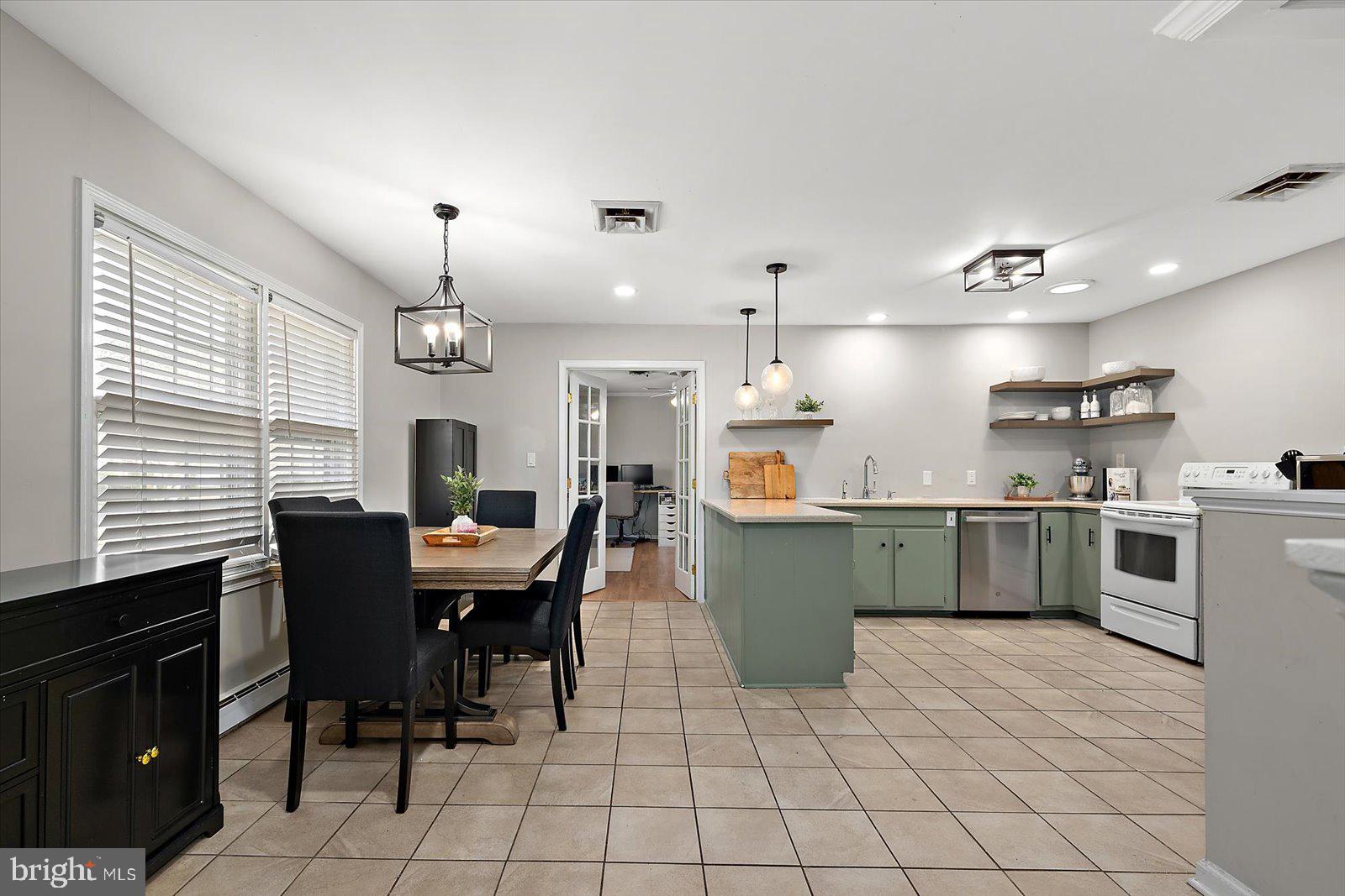 KAYWOOD - Residential