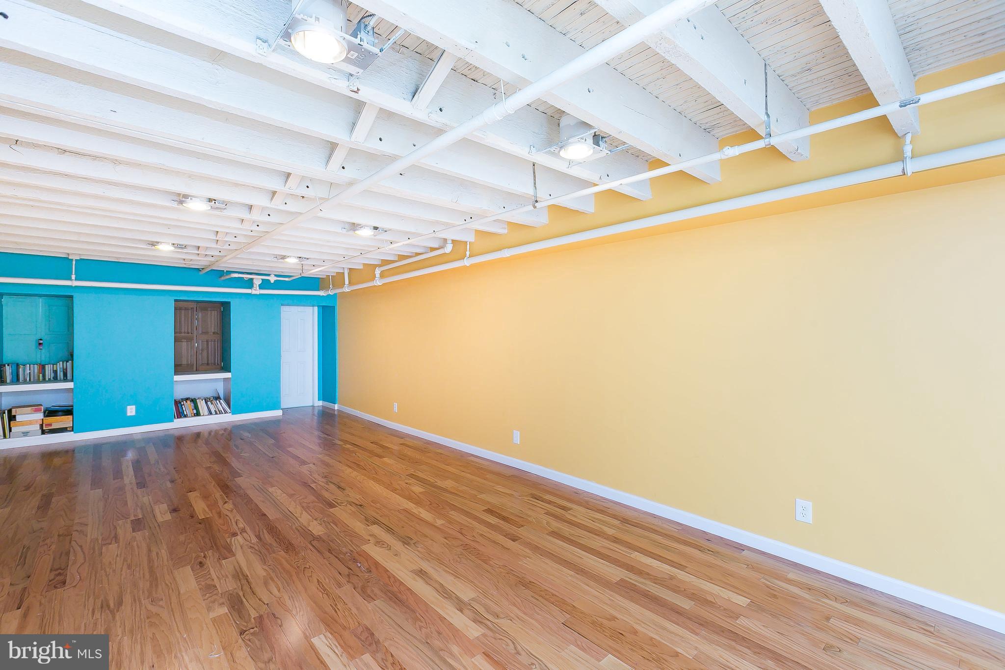 CHARLES VILLAGE - Residential