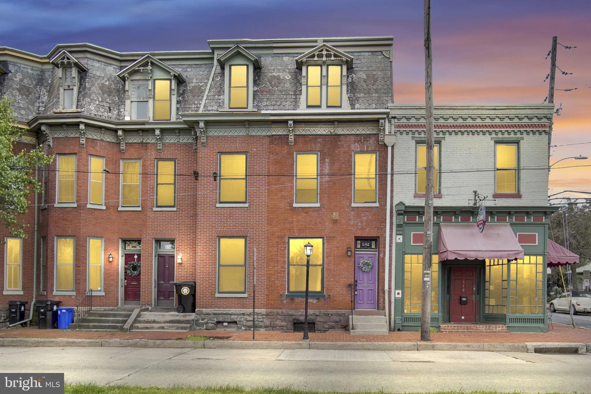 542 Race Street