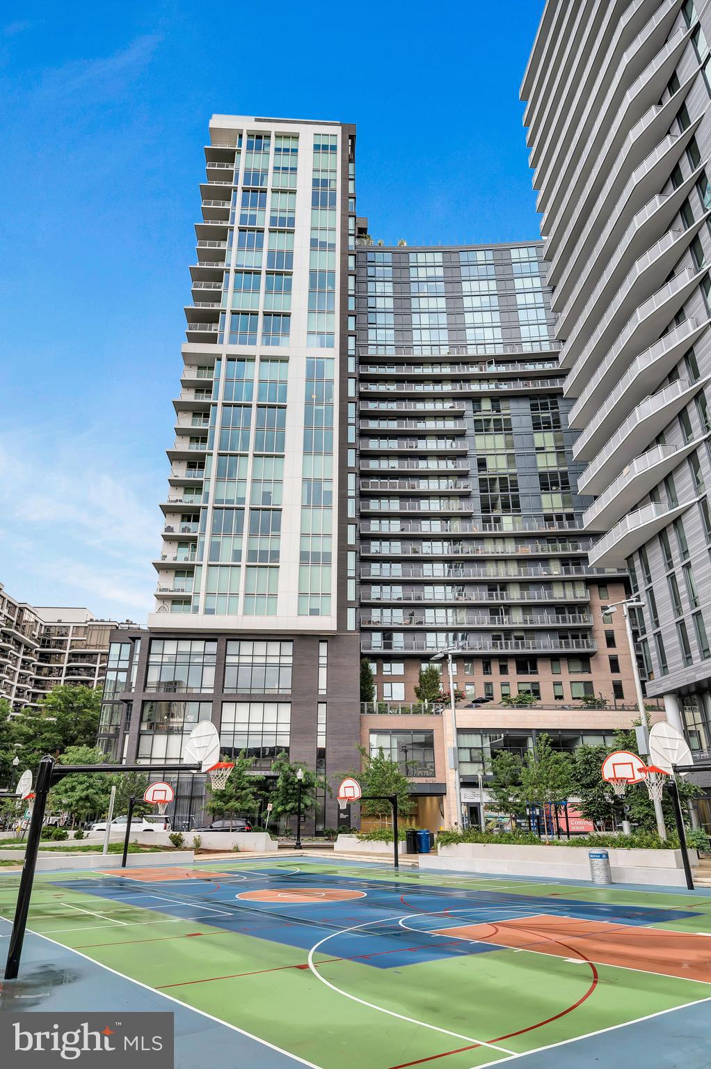 ROSSLYN - Residential Lease