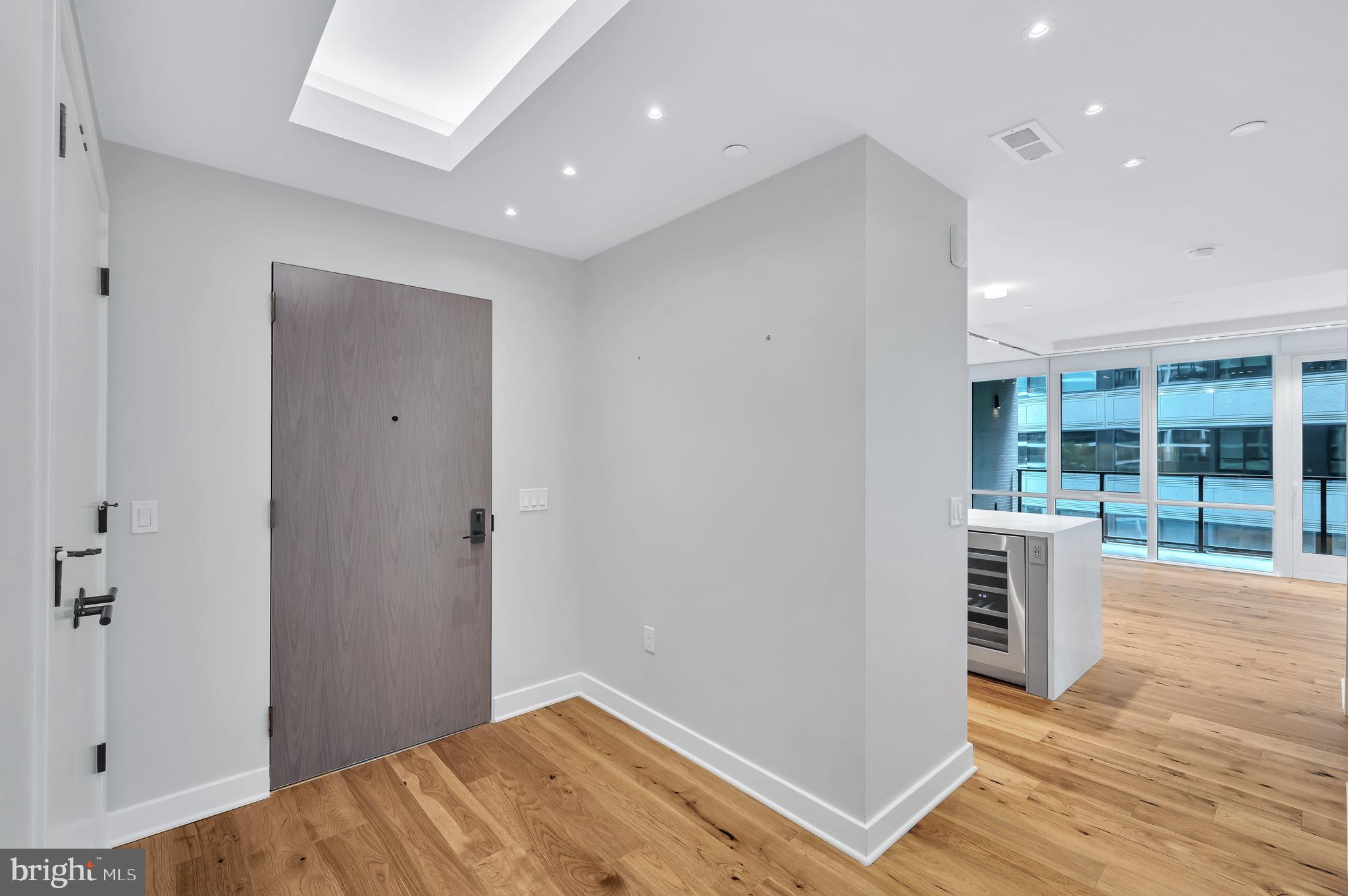 ROSSLYN - Residential Lease