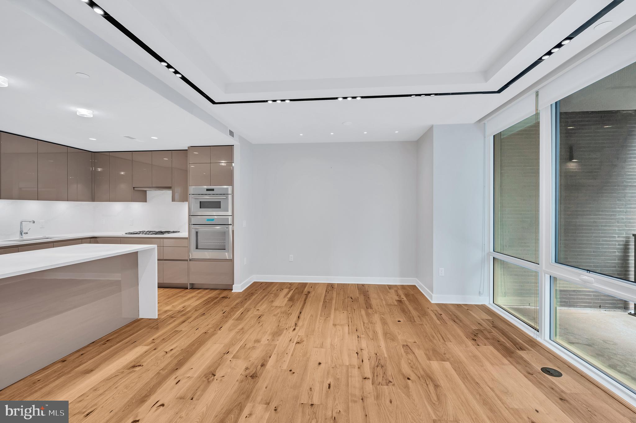 ROSSLYN - Residential Lease