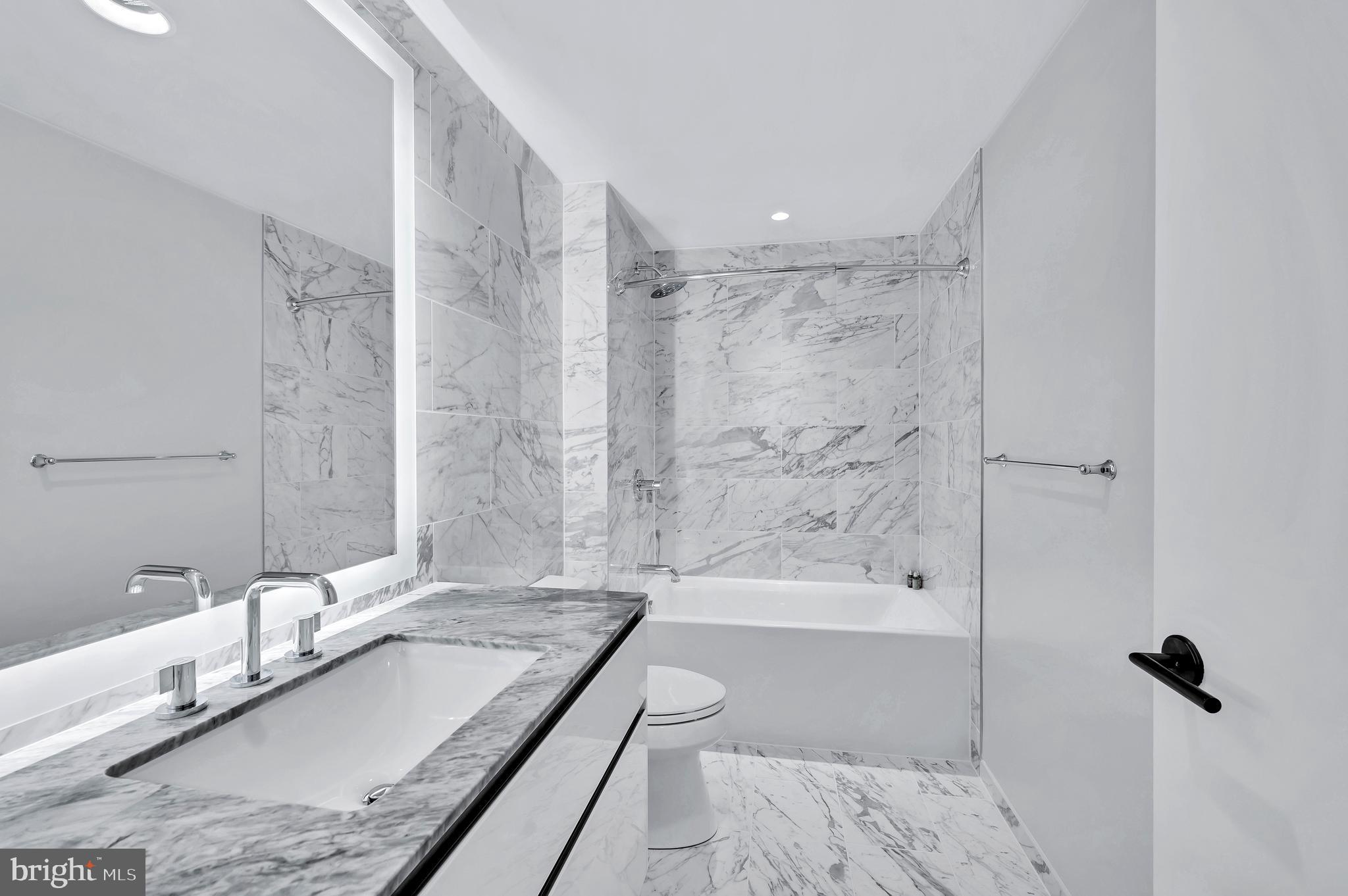 ROSSLYN - Residential Lease