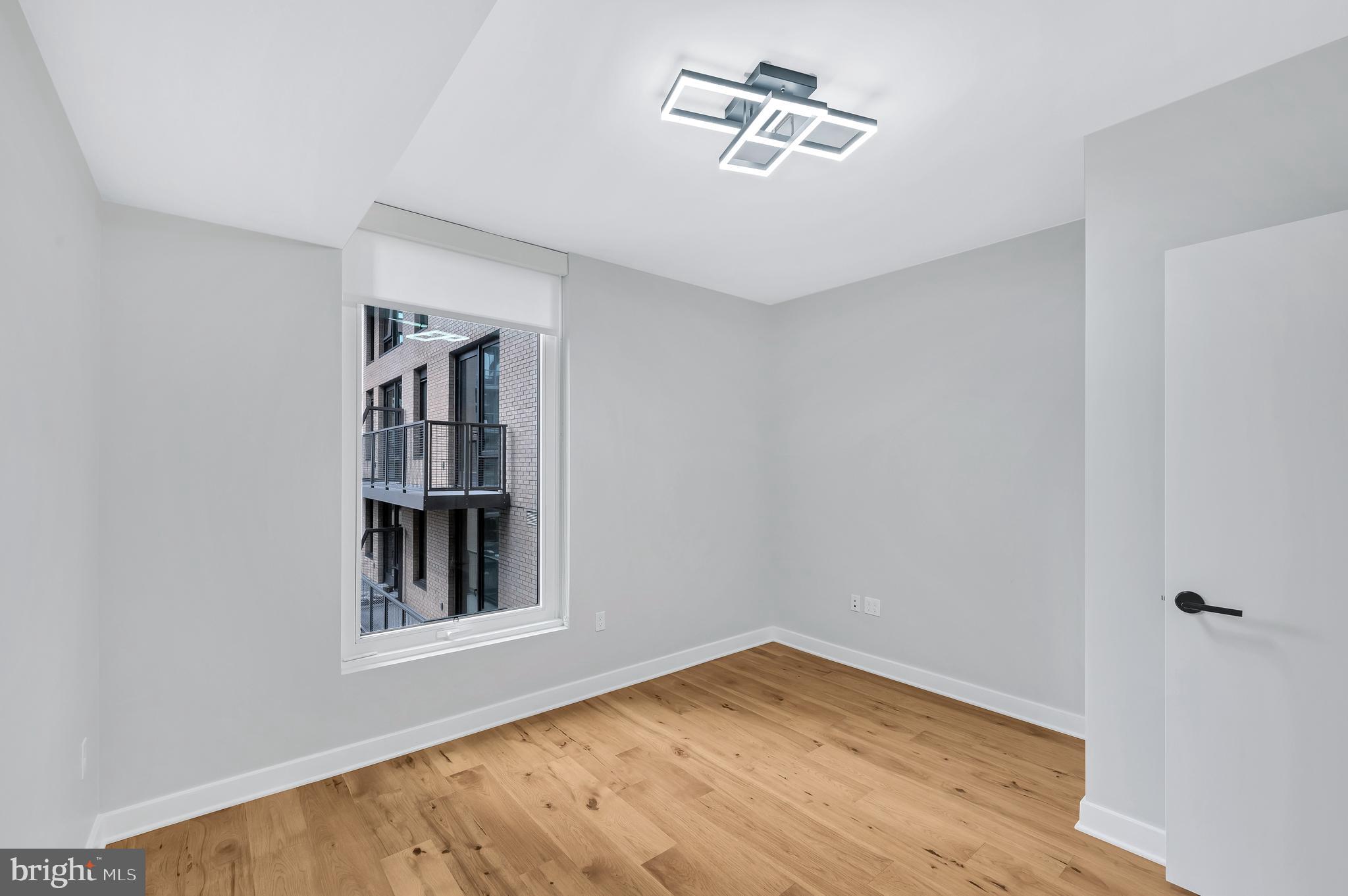 ROSSLYN - Residential Lease