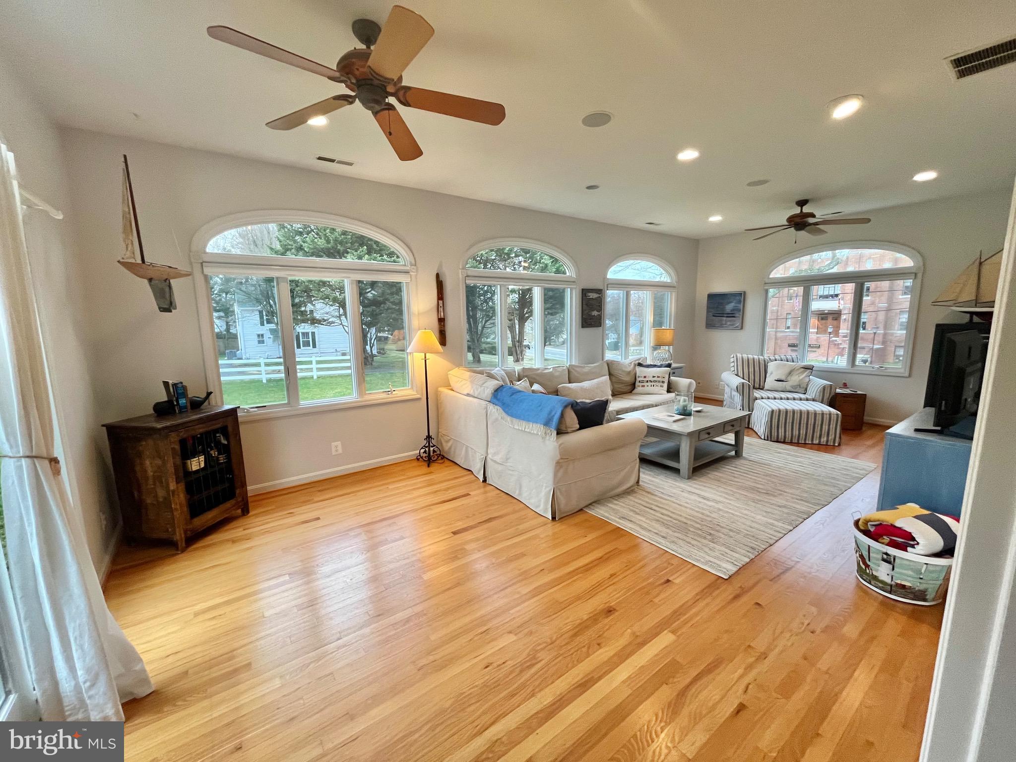 TOWN OF CENTREVILLE - Residential